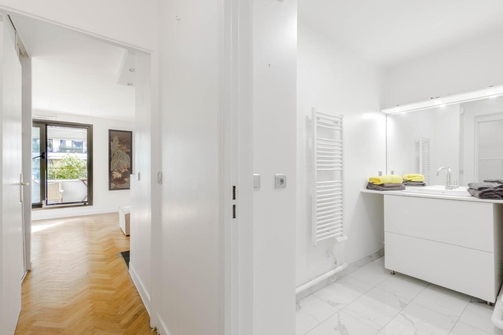 Appartement Grand Studio Moderne Tour Eiffel