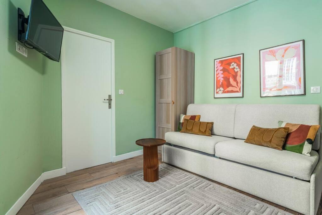 Apartment Studio Porte Dore Bois De Vincennes Paris