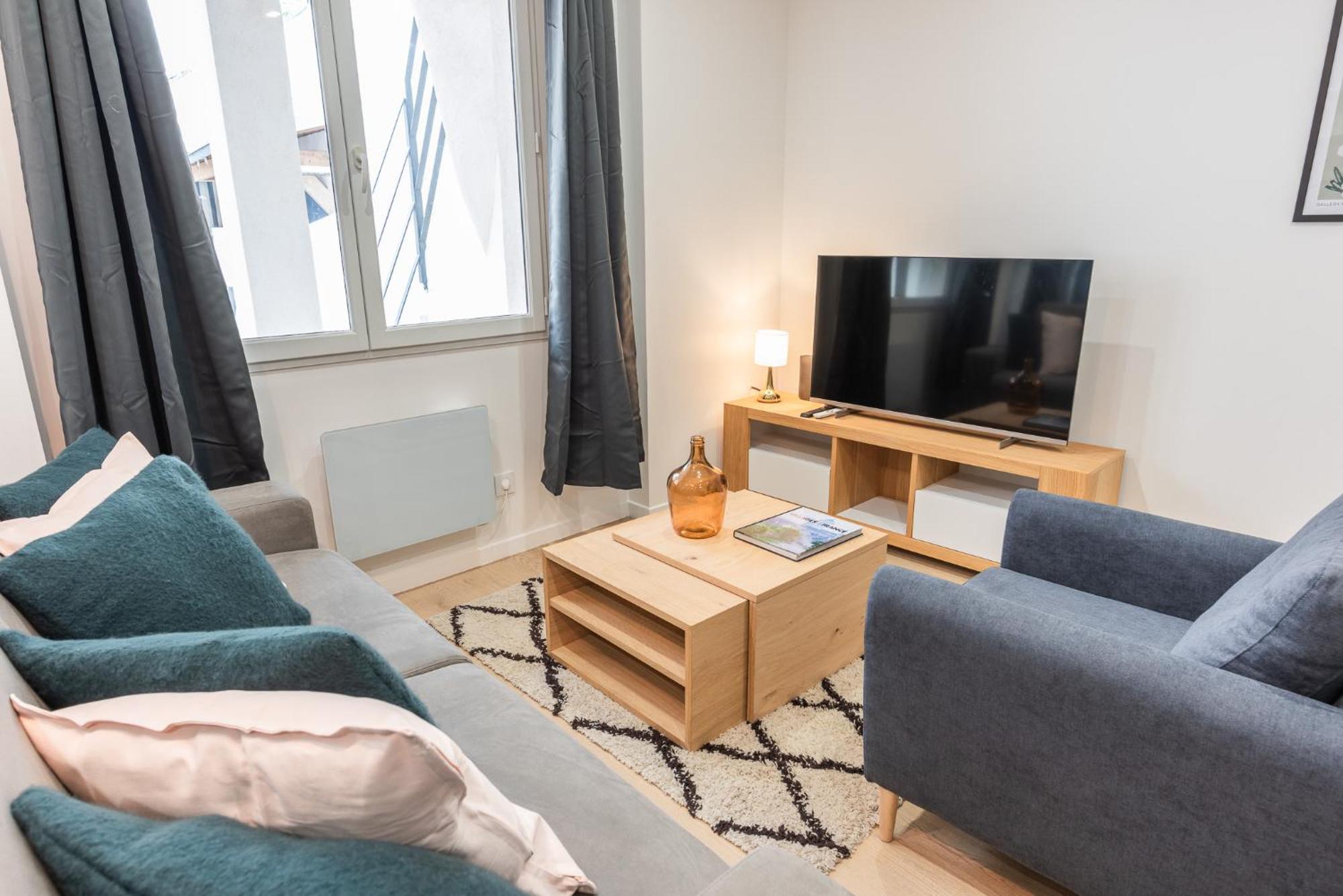 Apartment Charming House - 6 Guests - Buttes Chaumont Parc