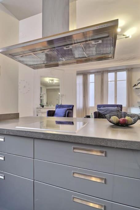 Luxury 3 Bedrooms Near Champs Elysees Appartement Paris
