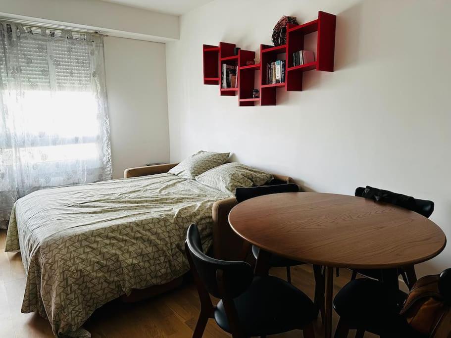 Apartment Cosy And Quiet T2 In 19 Paris