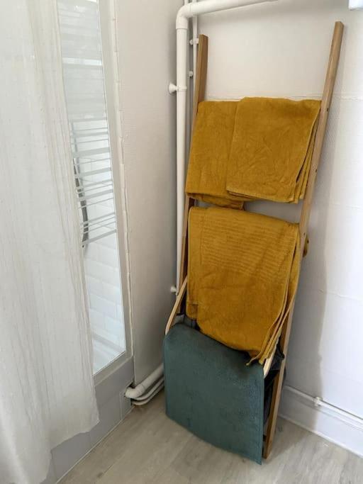 Cosy Et Sous Les Toits De *