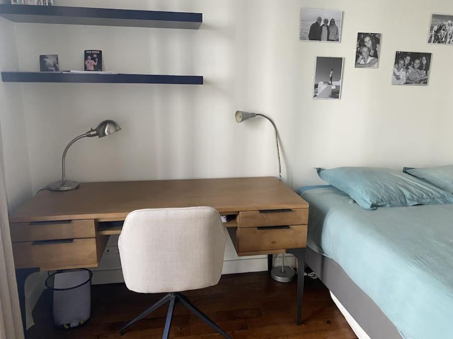 Apartment Exceptional Location Charme Parisien