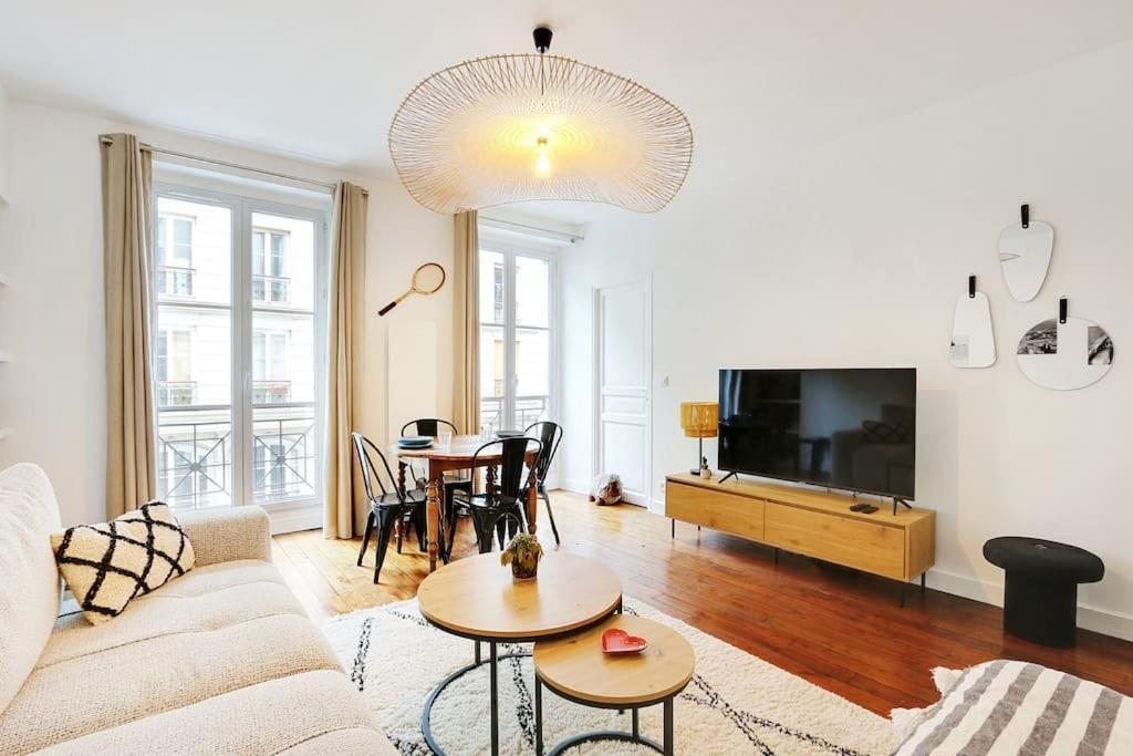 Exceptional Location Charme Parisien Apartment Paris