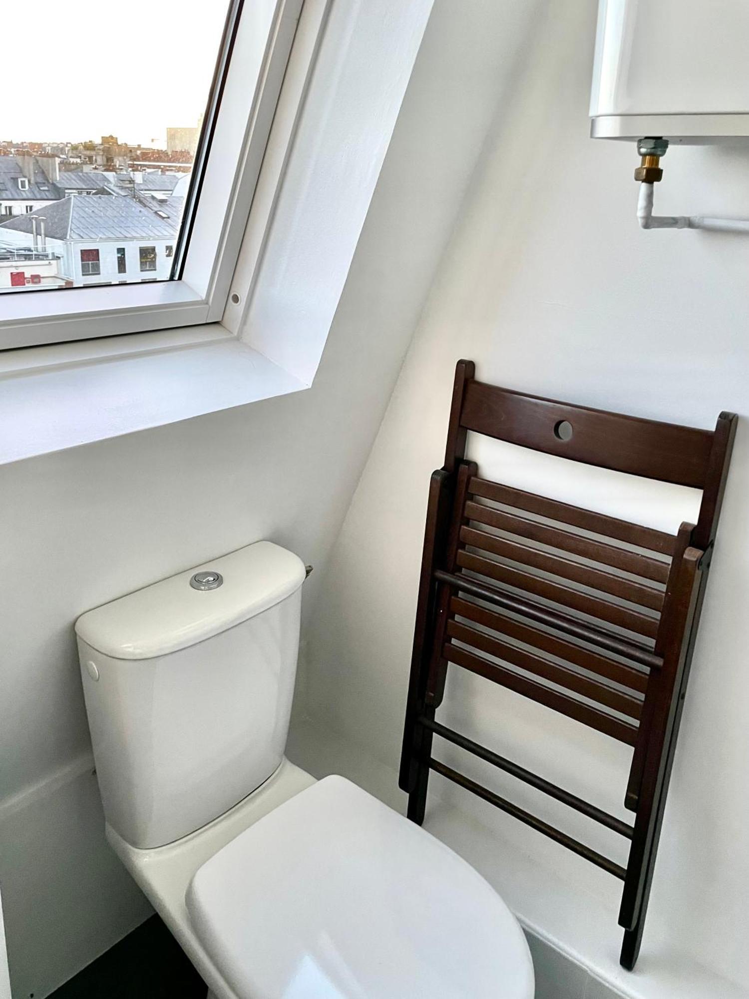 Heart Of With View - Renovated * Paris