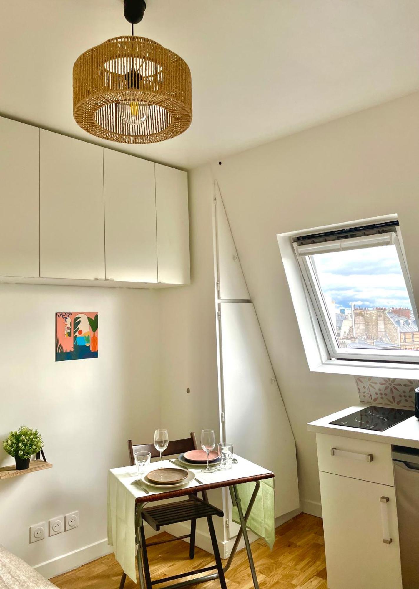Heart Of With View - Renovated Apartment Paris