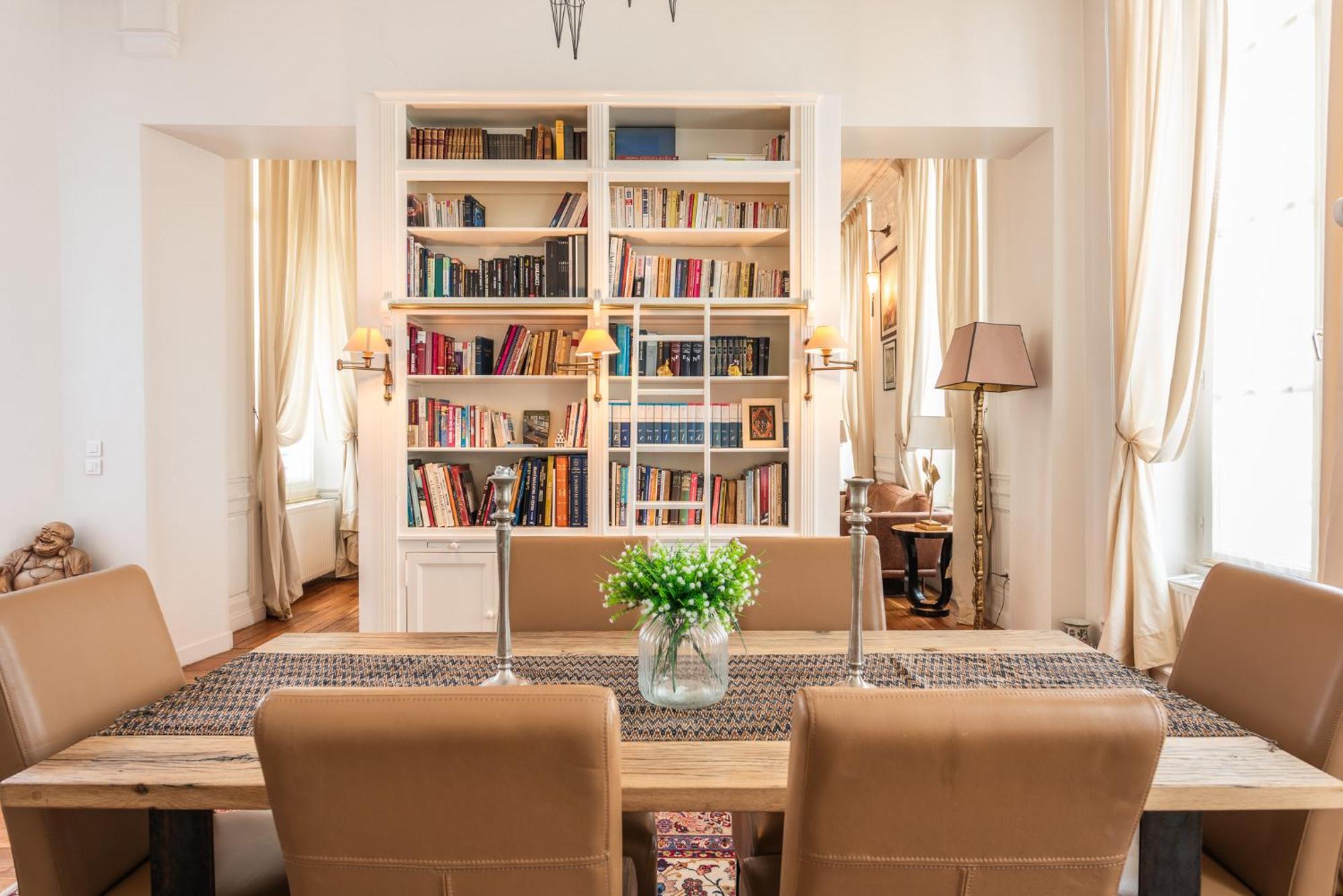 Luxury Typical Parisian Flat - 5 Min From Louvre *