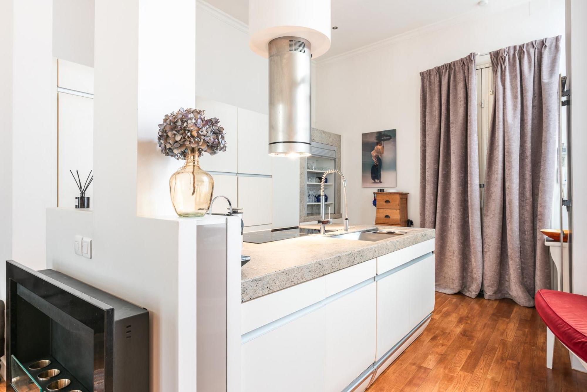 Luxury Typical Parisian Flat - 5 Min From Louvre Apartment Paris