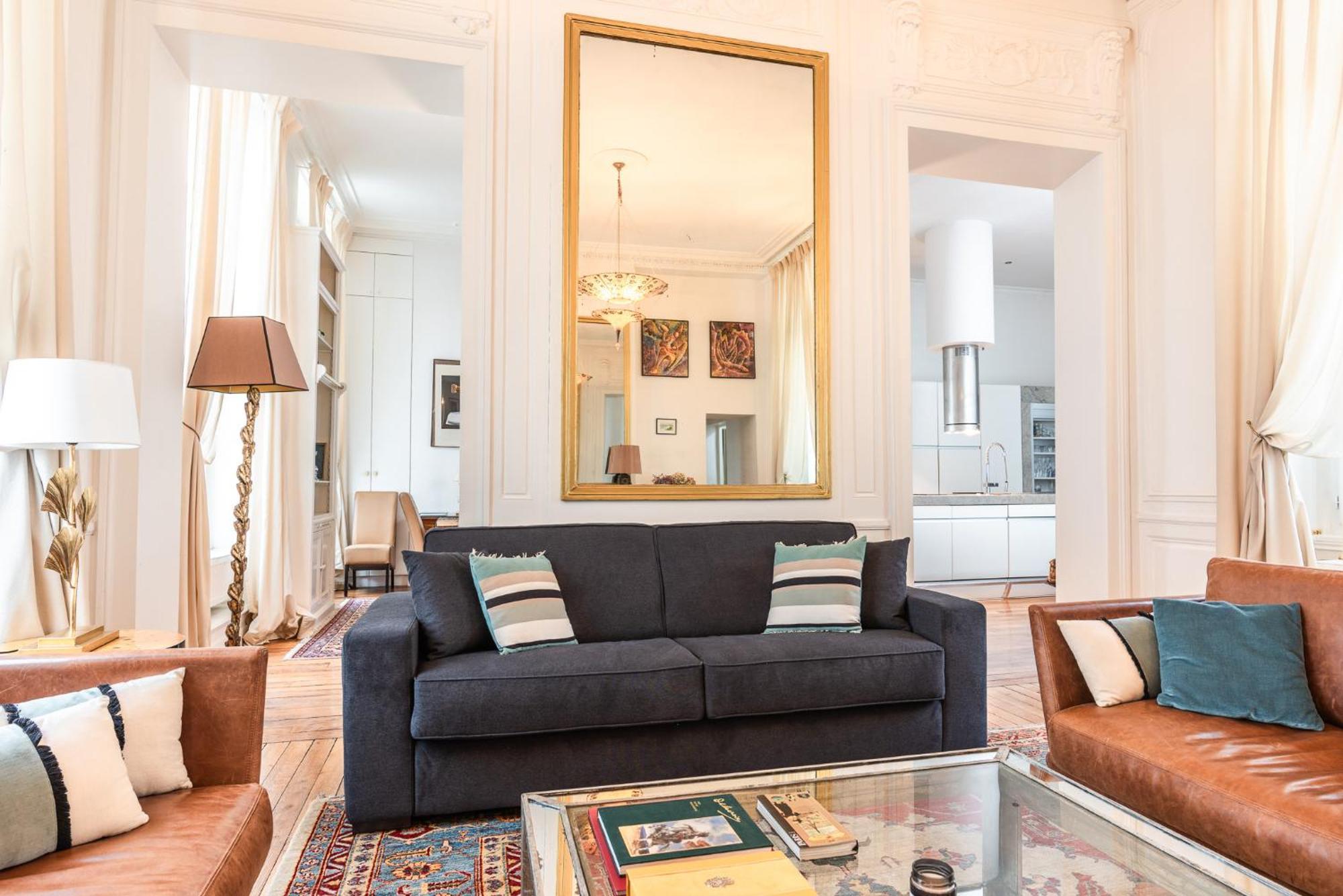 Luxury Typical Parisian Flat - 5 Min From Louvre Paris