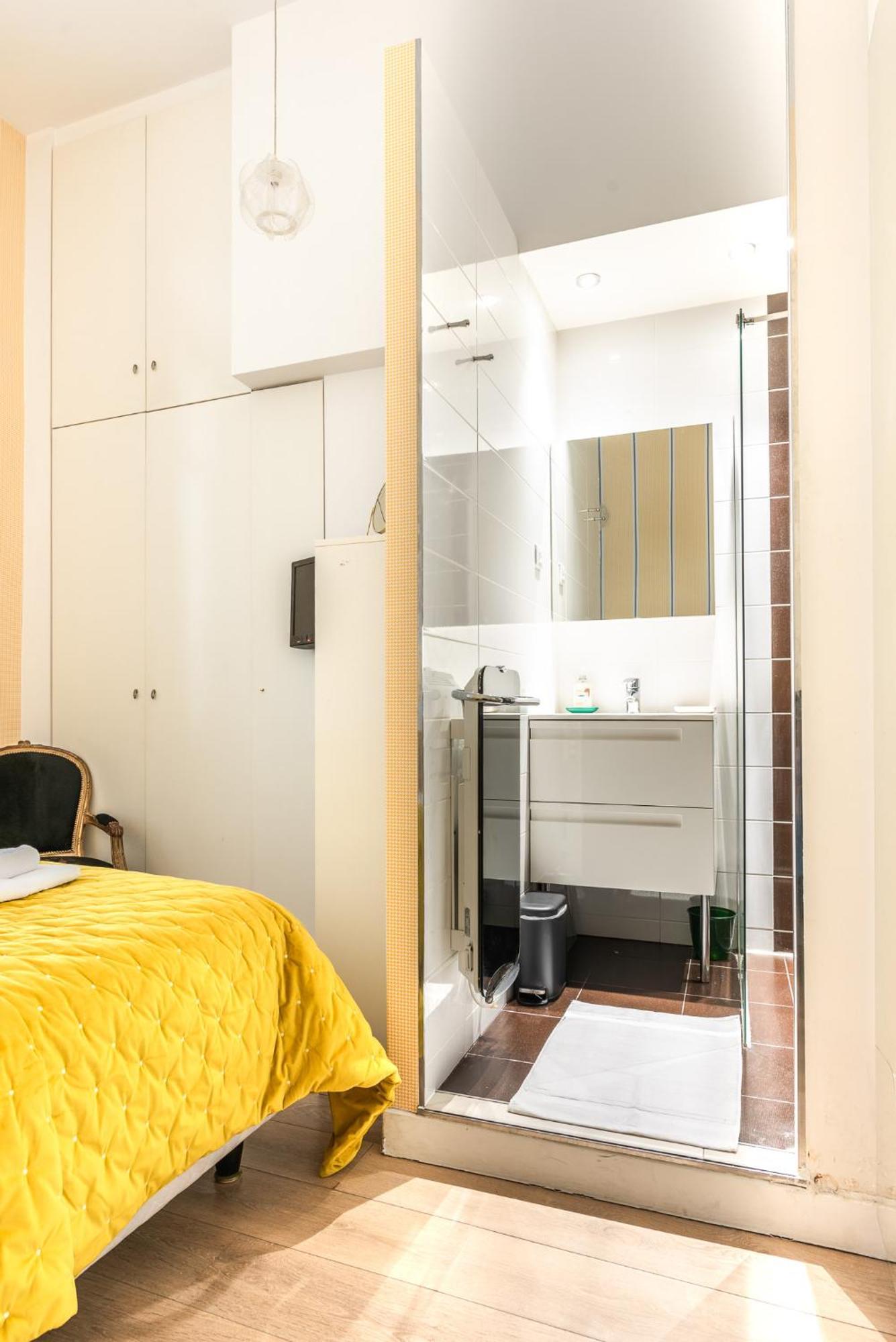 Luxury Typical Parisian Flat - 5 Min From Louvre