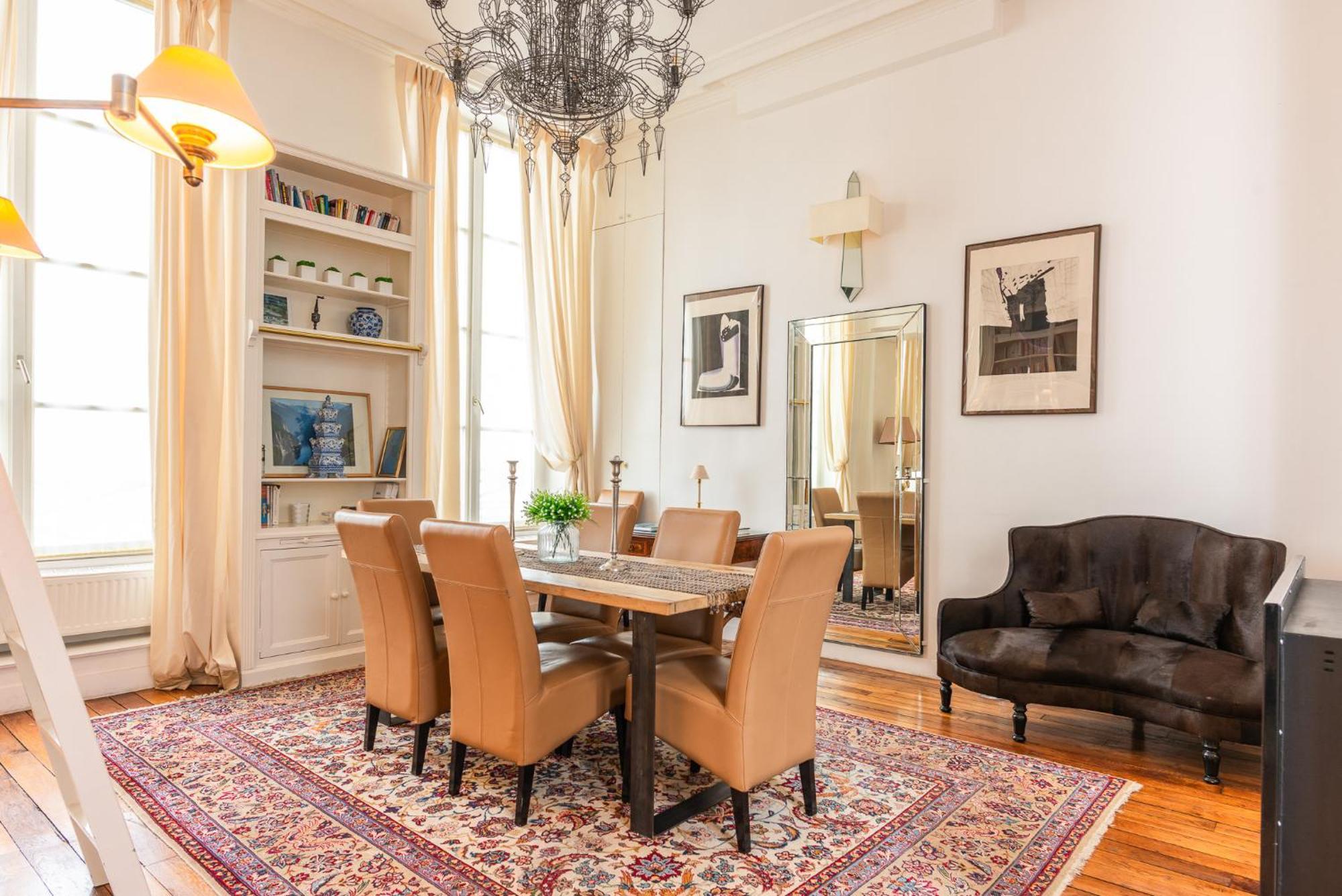 Luxury Typical Parisian Flat - 5 Min From Louvre *
