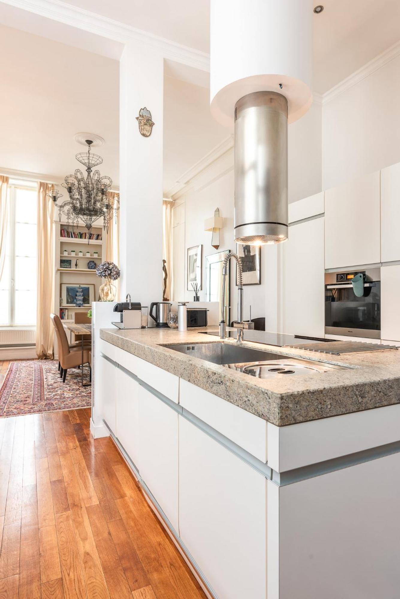 Luxury Typical Parisian Flat - 5 Min From Louvre