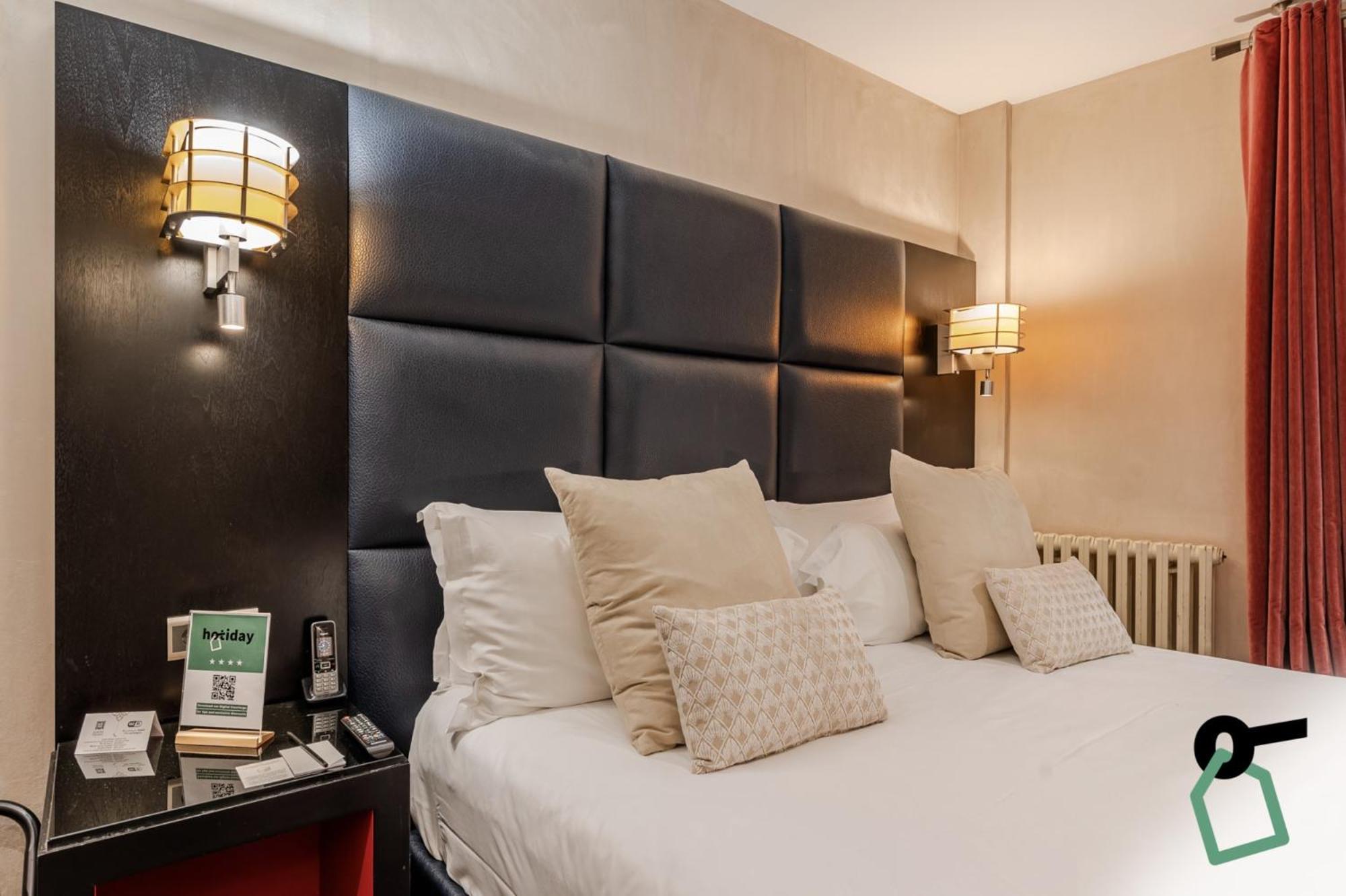 Hotiday Collection - Arc De Triomphe 4*