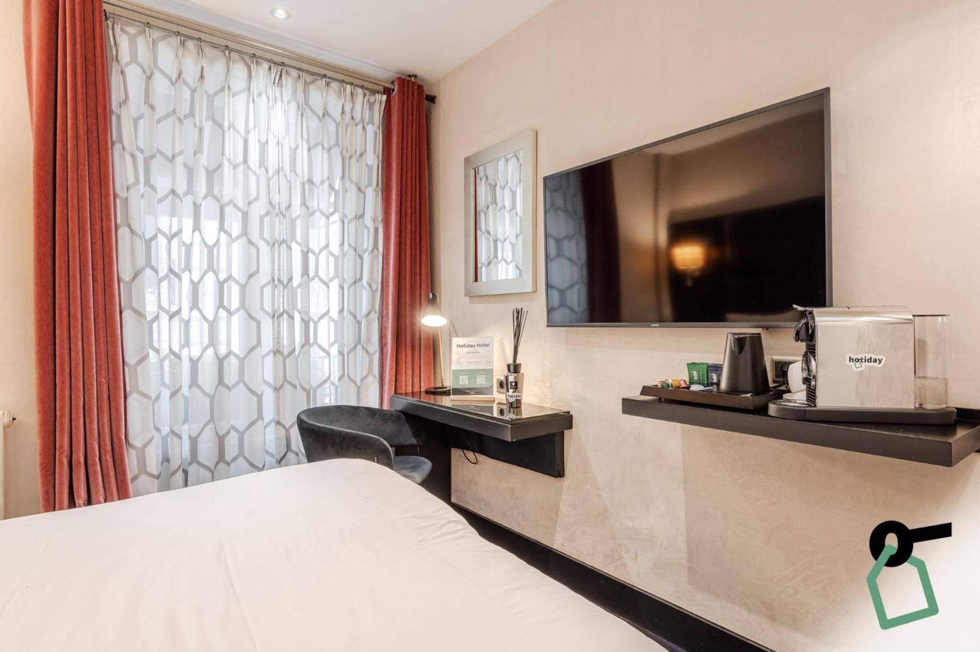 Hotiday Collection - Arc De Triomphe 4* Paris