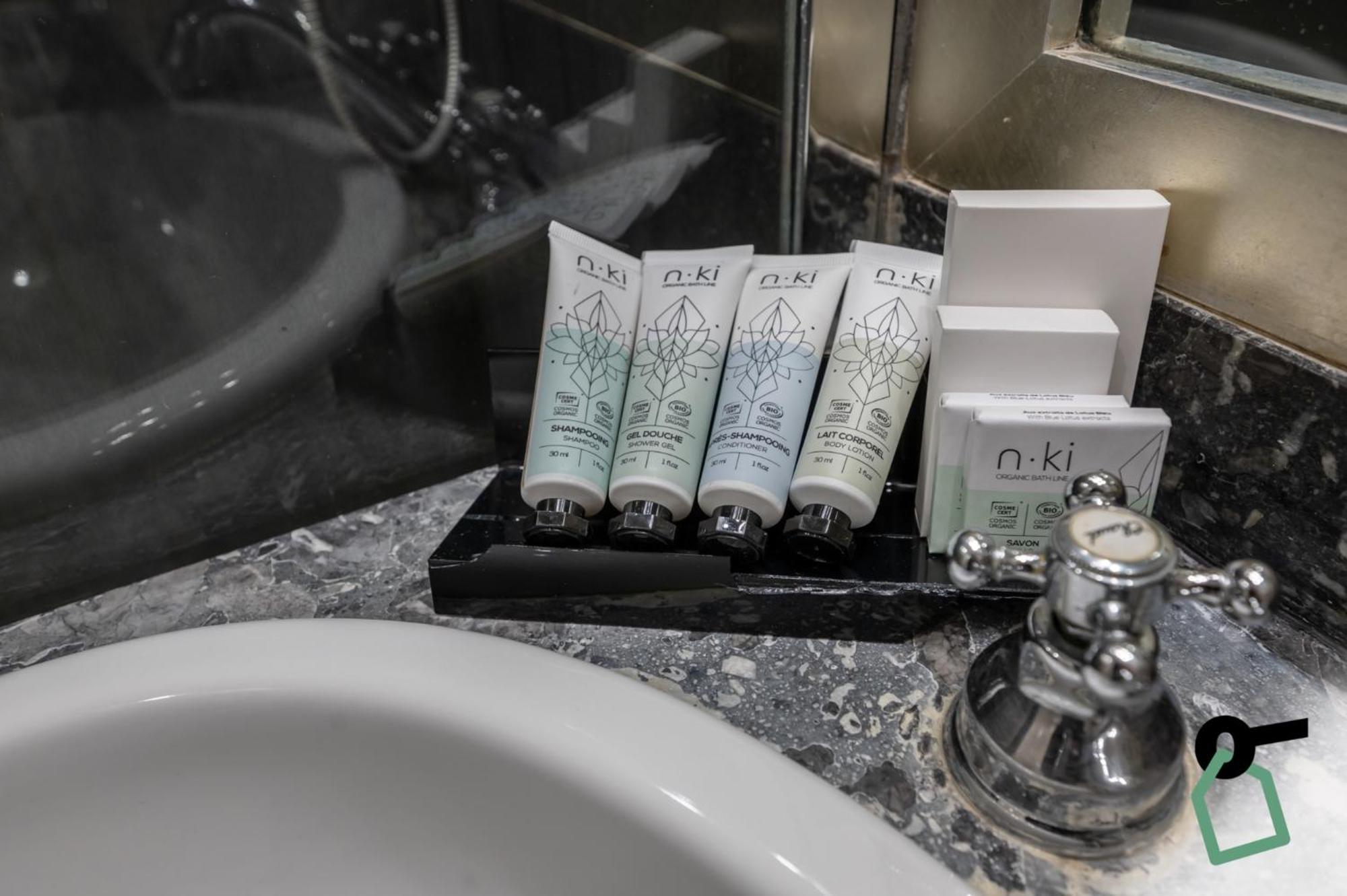 Hotiday Collection - Arc De Triomphe Hotel 4*