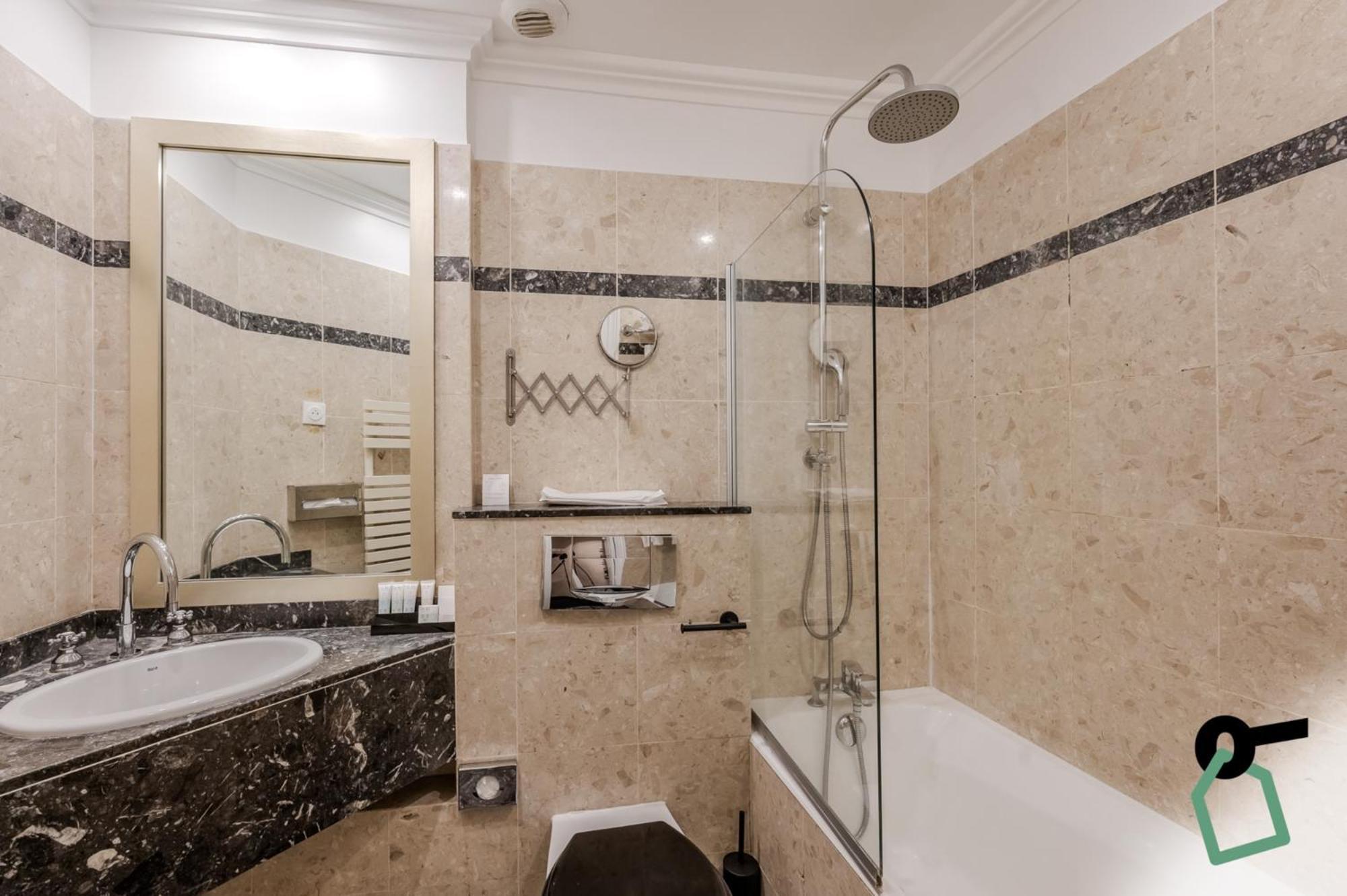 Hotiday Collection - Arc De Triomphe 4*
