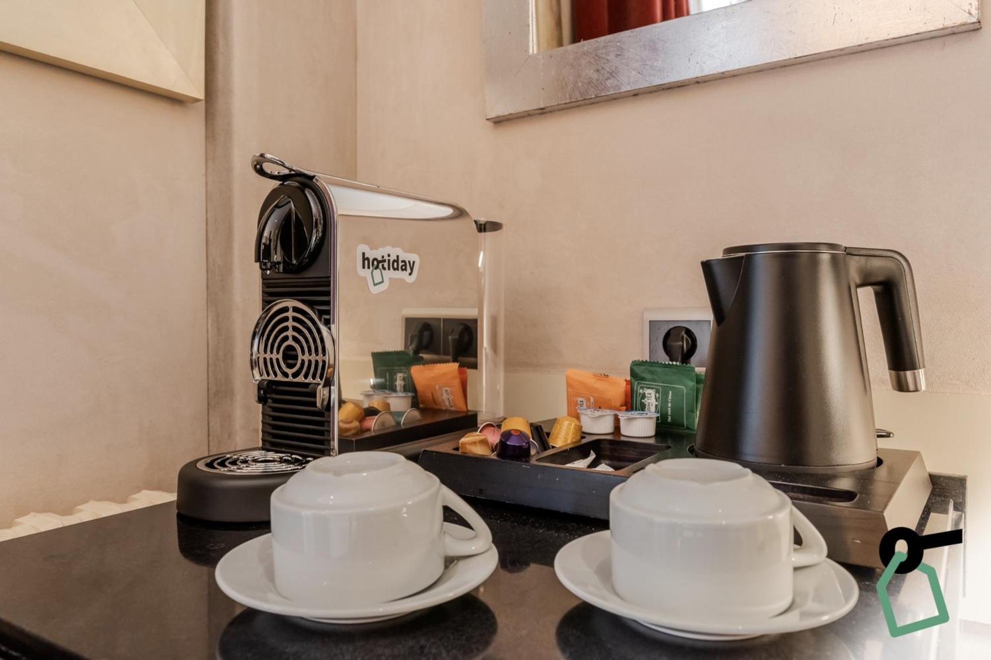 Hotel Hotiday Collection - Arc De Triomphe 4*