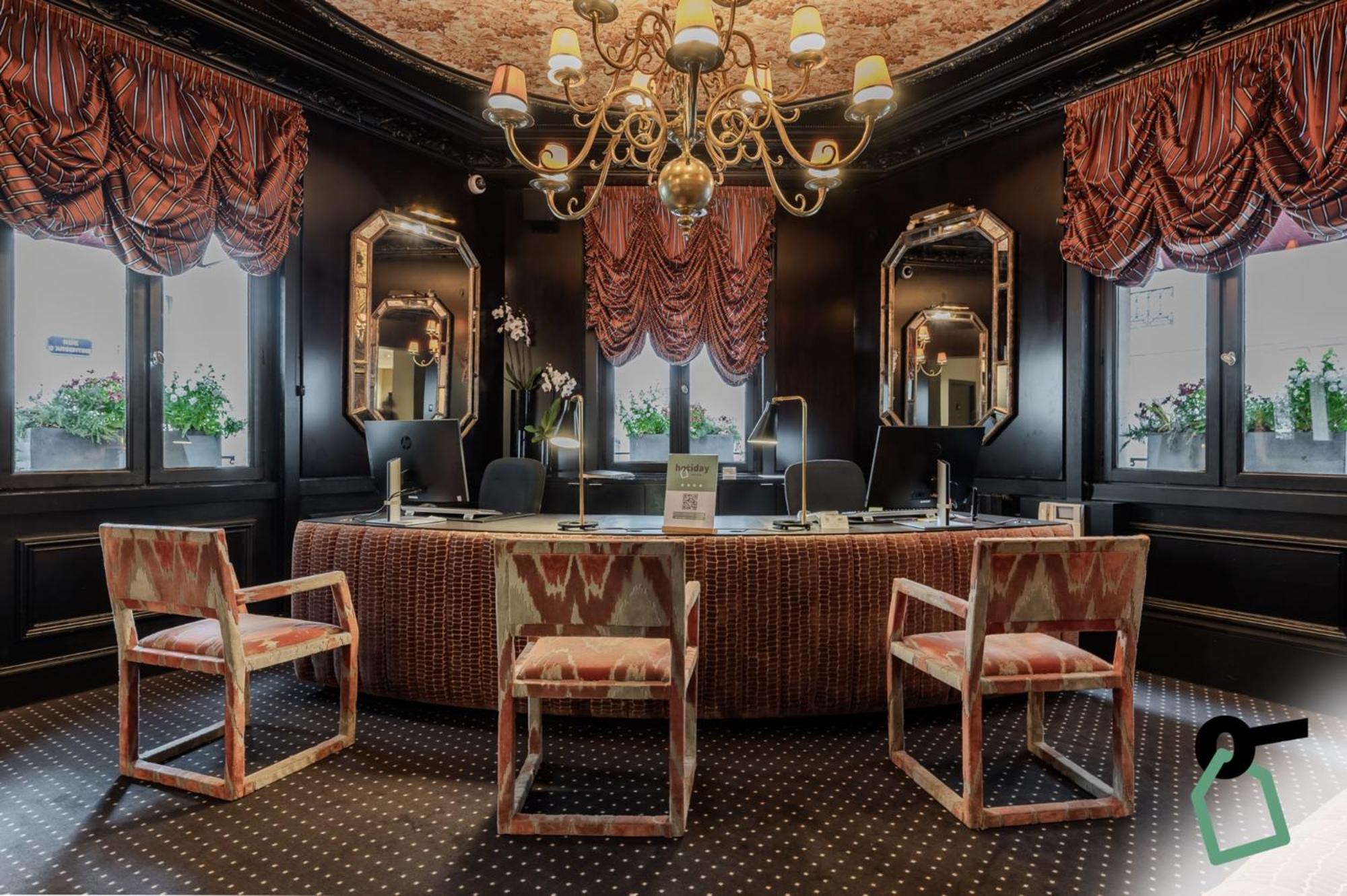 Hotiday Collection - Arc De Triomphe 4*