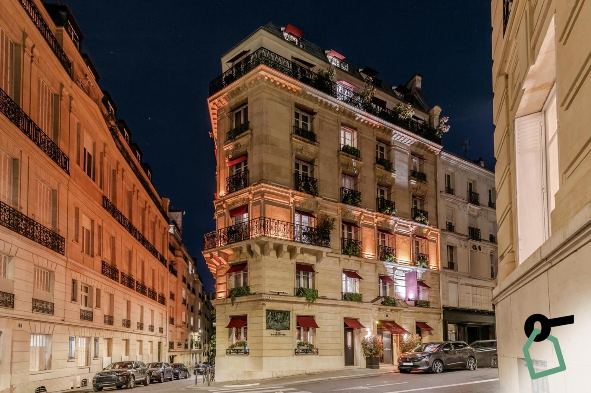 Hotiday Collection - Arc De Triomphe Hotel