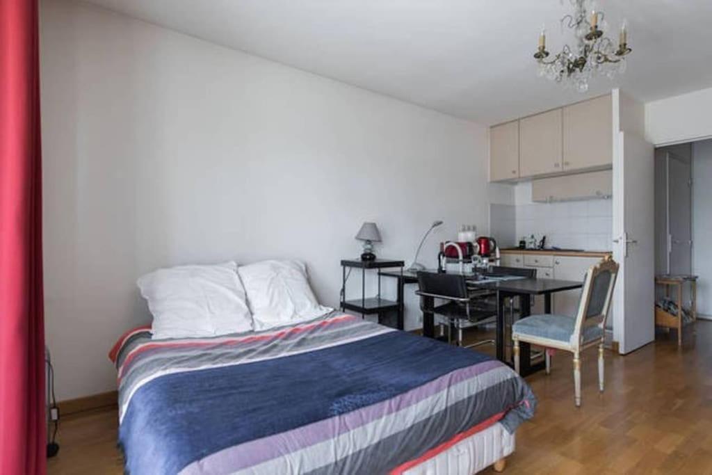 Le Cozy + Balcon Ensoleille + Parking Apartment Paris