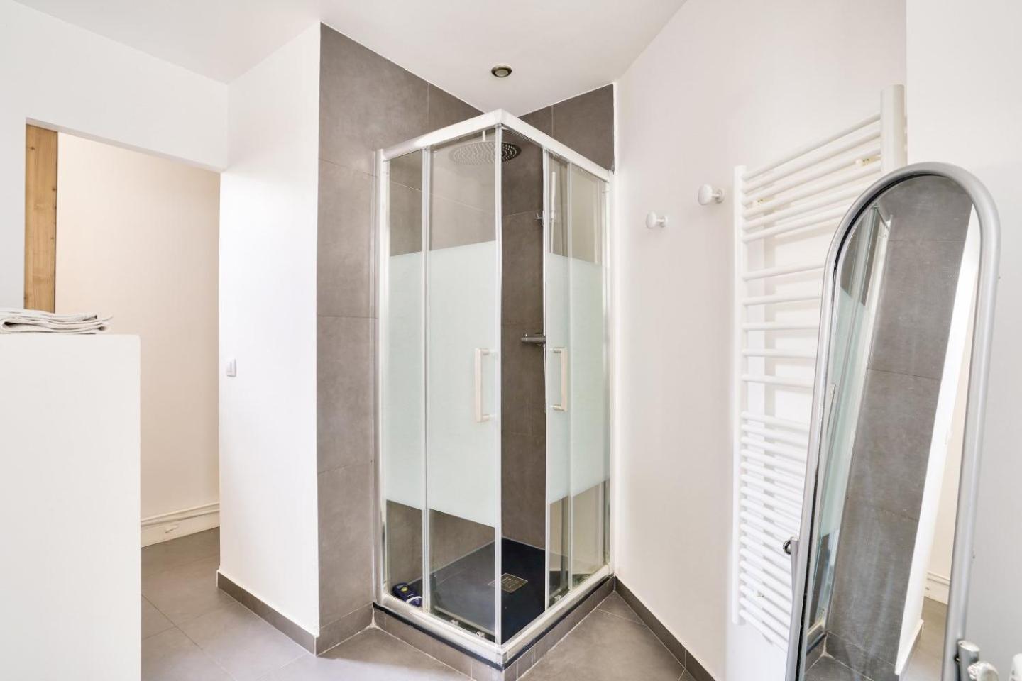 Apartment Sublime In The 17th District