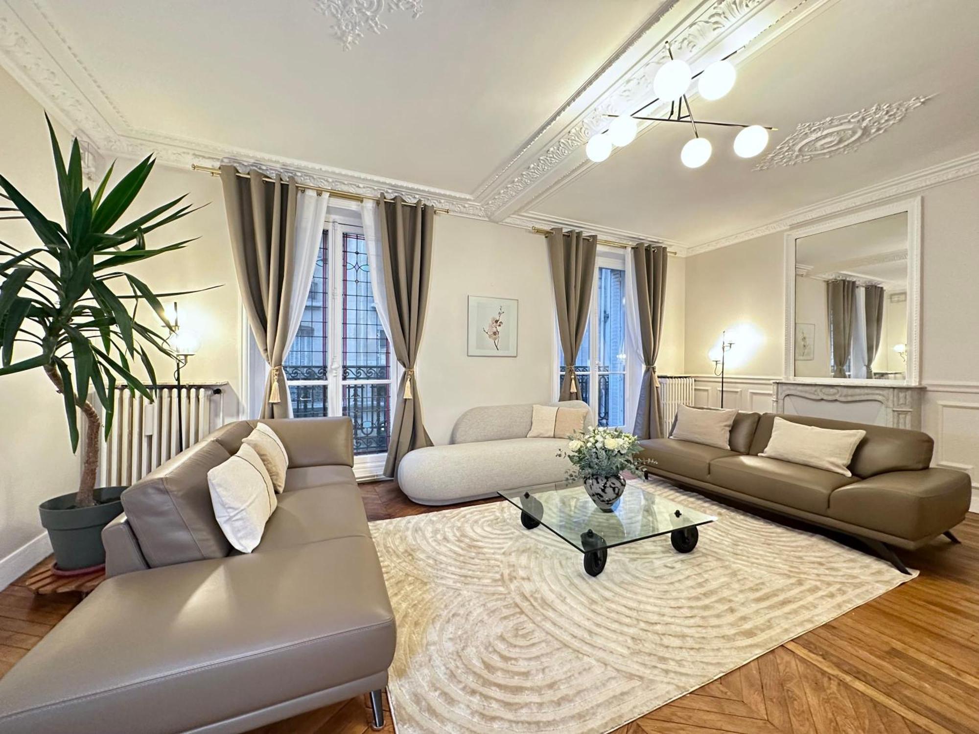 Luxurious In Le Marais Paris