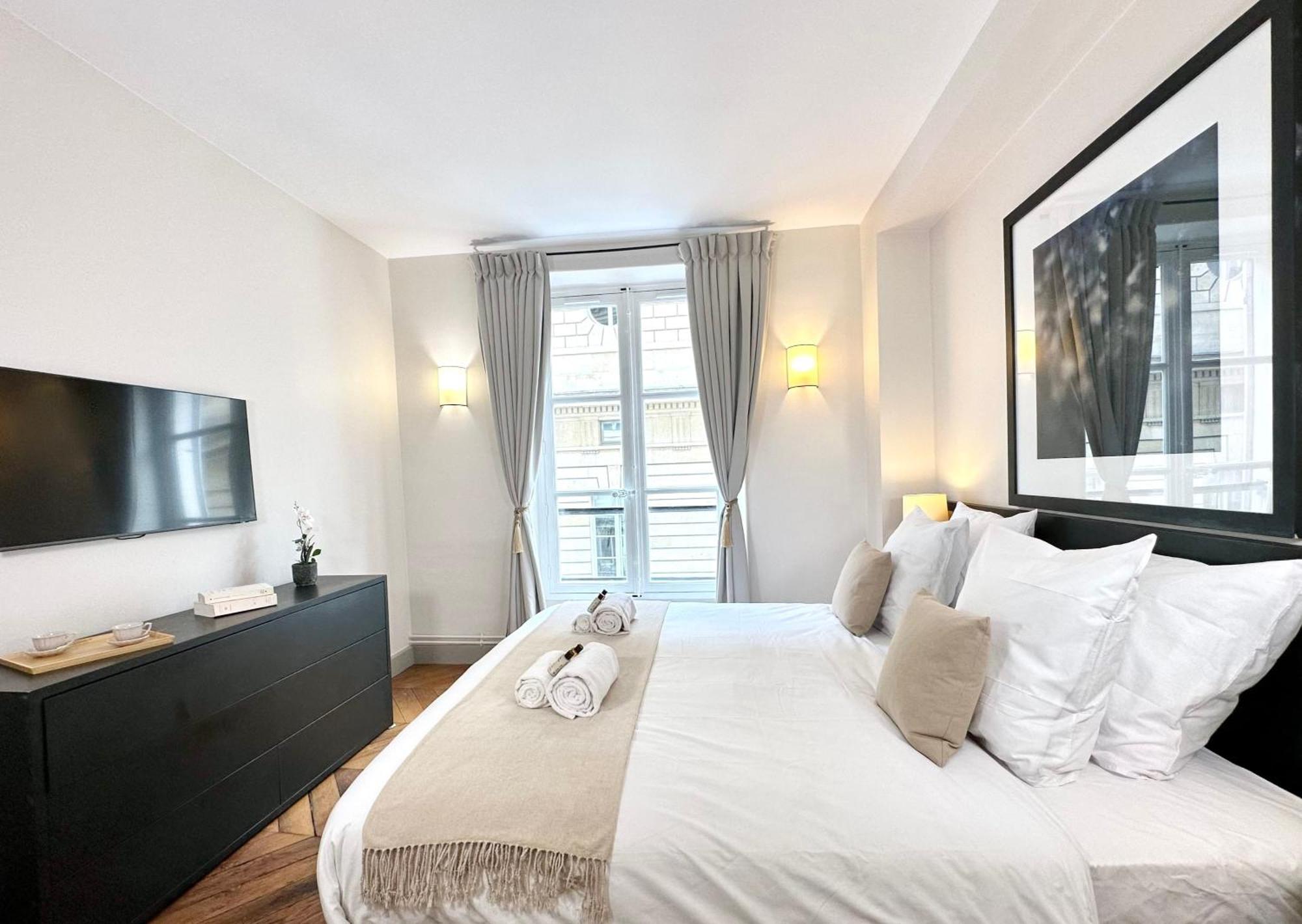 Luxembourg Garden Unique Haven Apartment Paris
