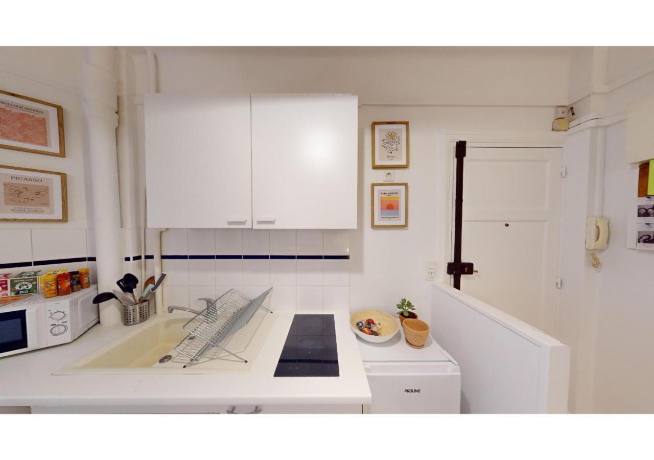 Apartment Joivy Welcoming 1-bed Flat Near Champ De Mars Paris