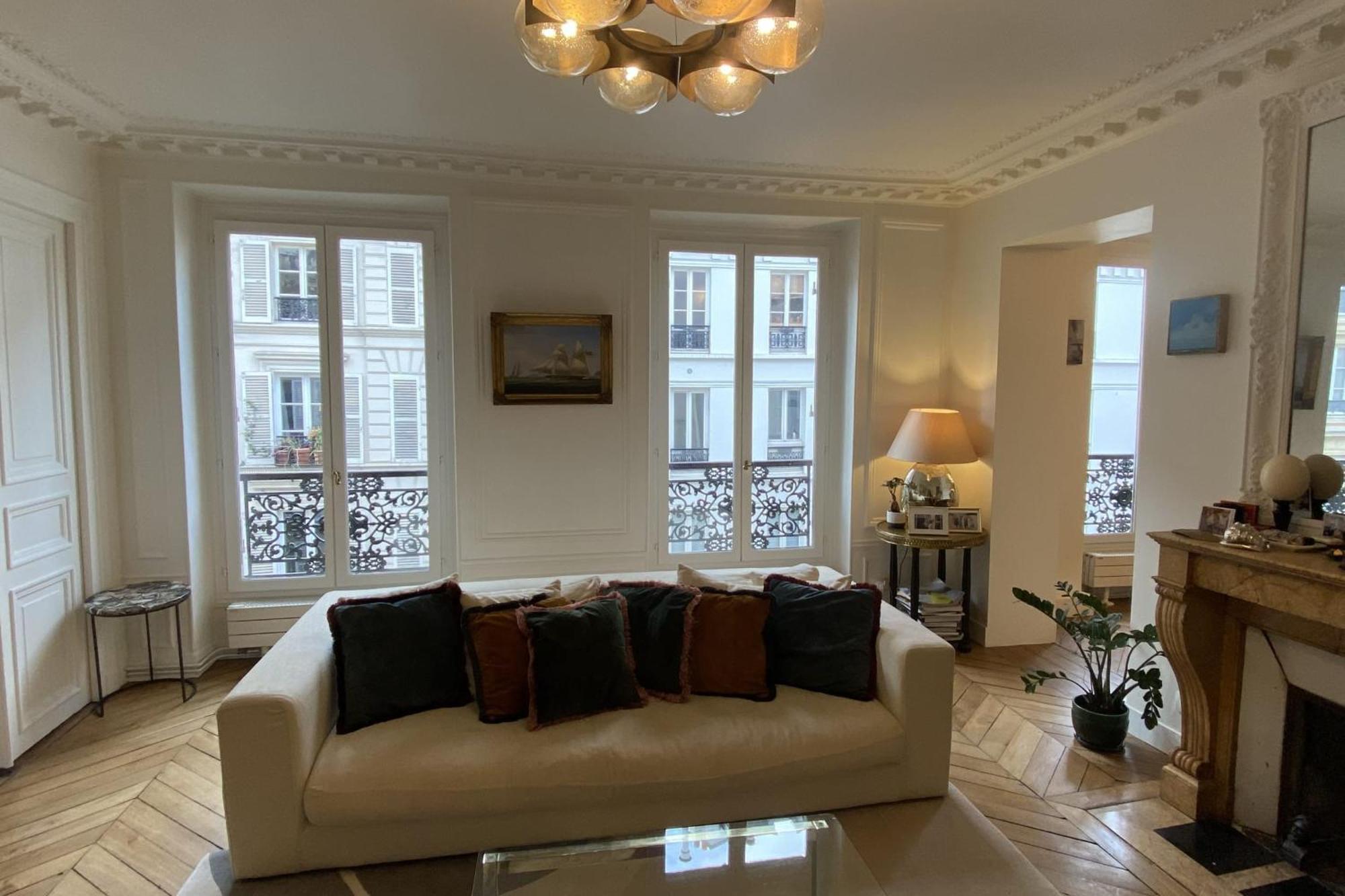 Apartment Cozy Haussmanian Flat In The Heart Of Paris