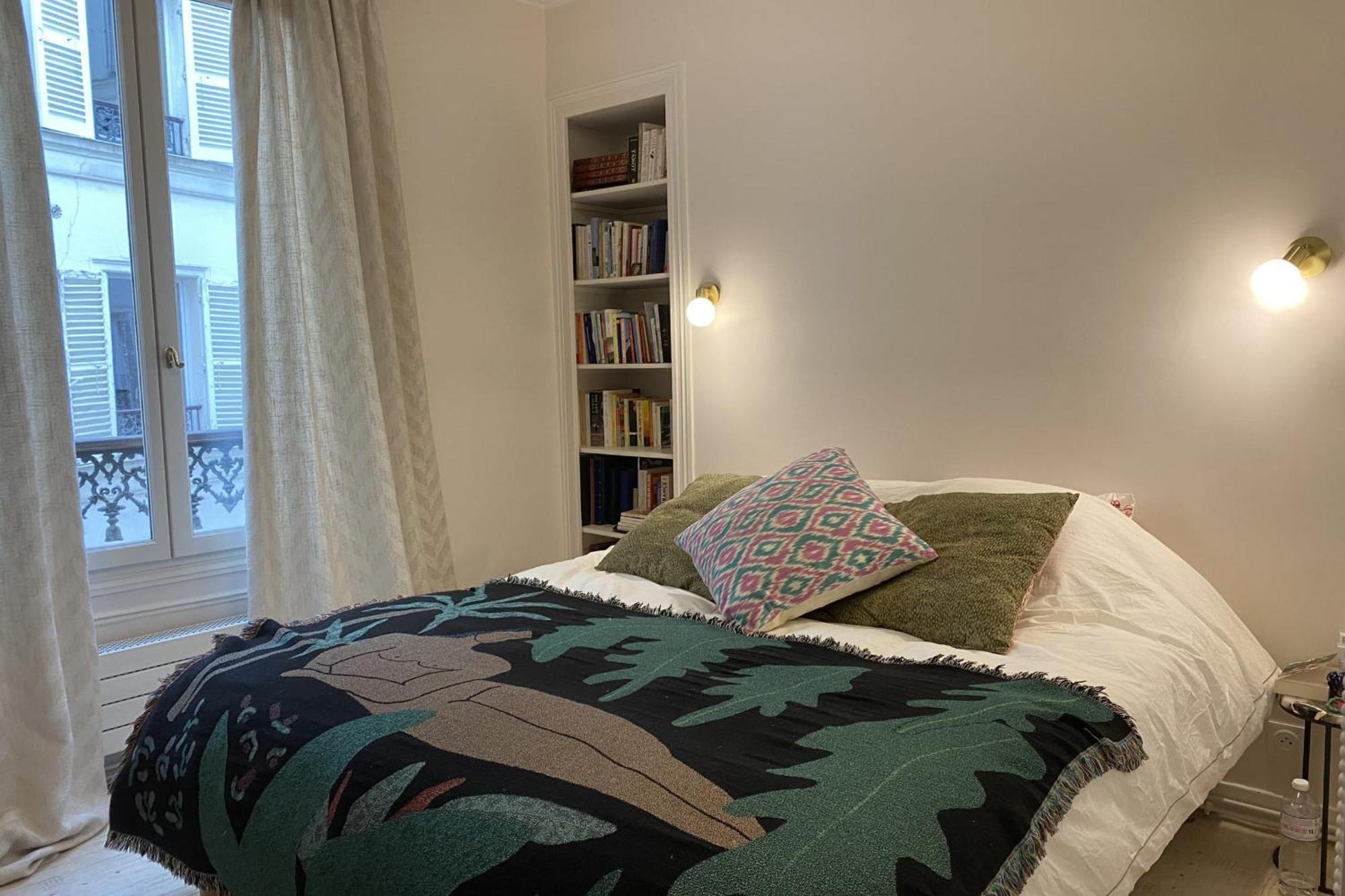 Cozy Haussmanian Flat In The Heart Of Paris