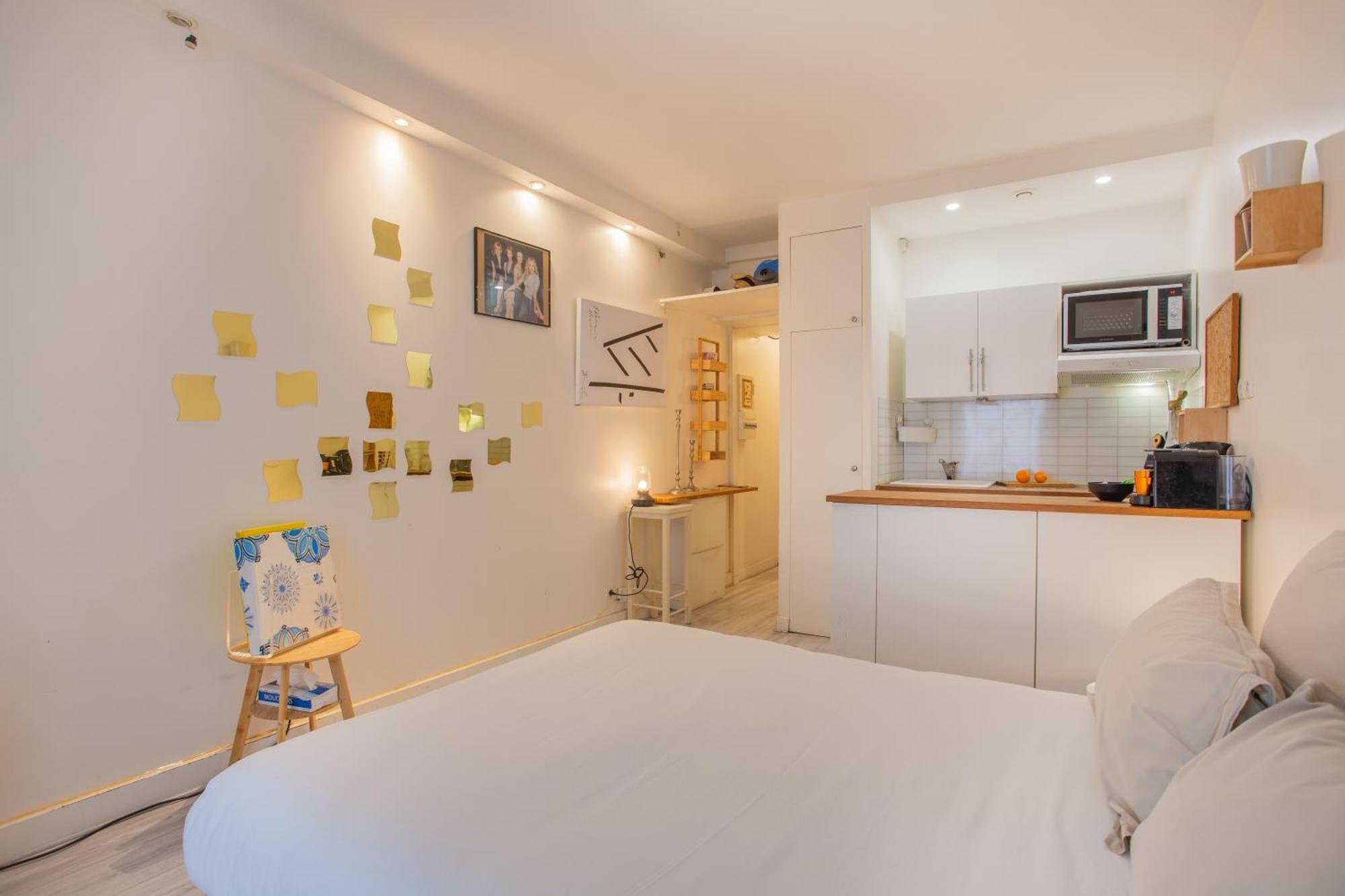 Charming Parisian Apartment With Views * Paris