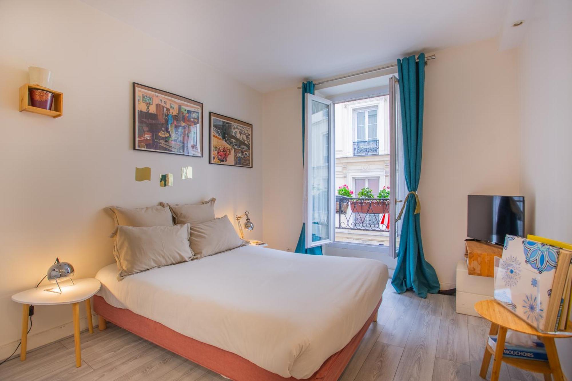 Charming Parisian Apartment With Views * Paris