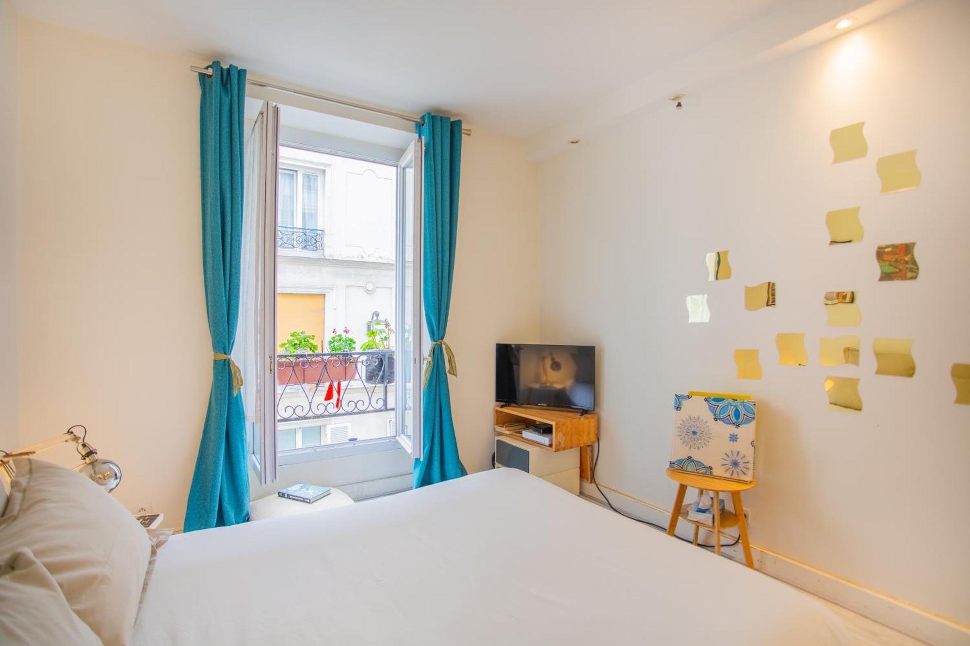 Charming Parisian Apartment With Views * Paris