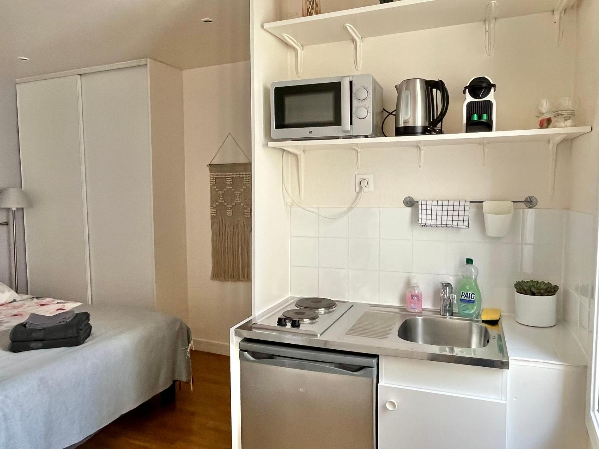 Eiffel Tower Apartment