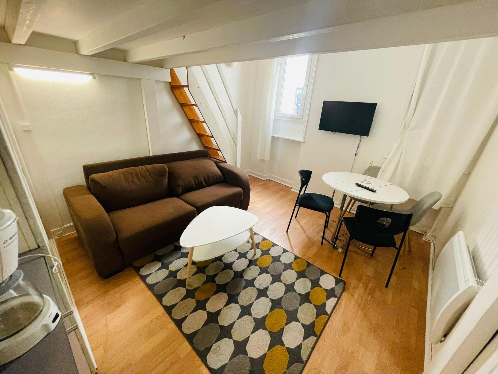 Appartement Centre De - Le Marais Bastille Voltaire - 4 Personnes