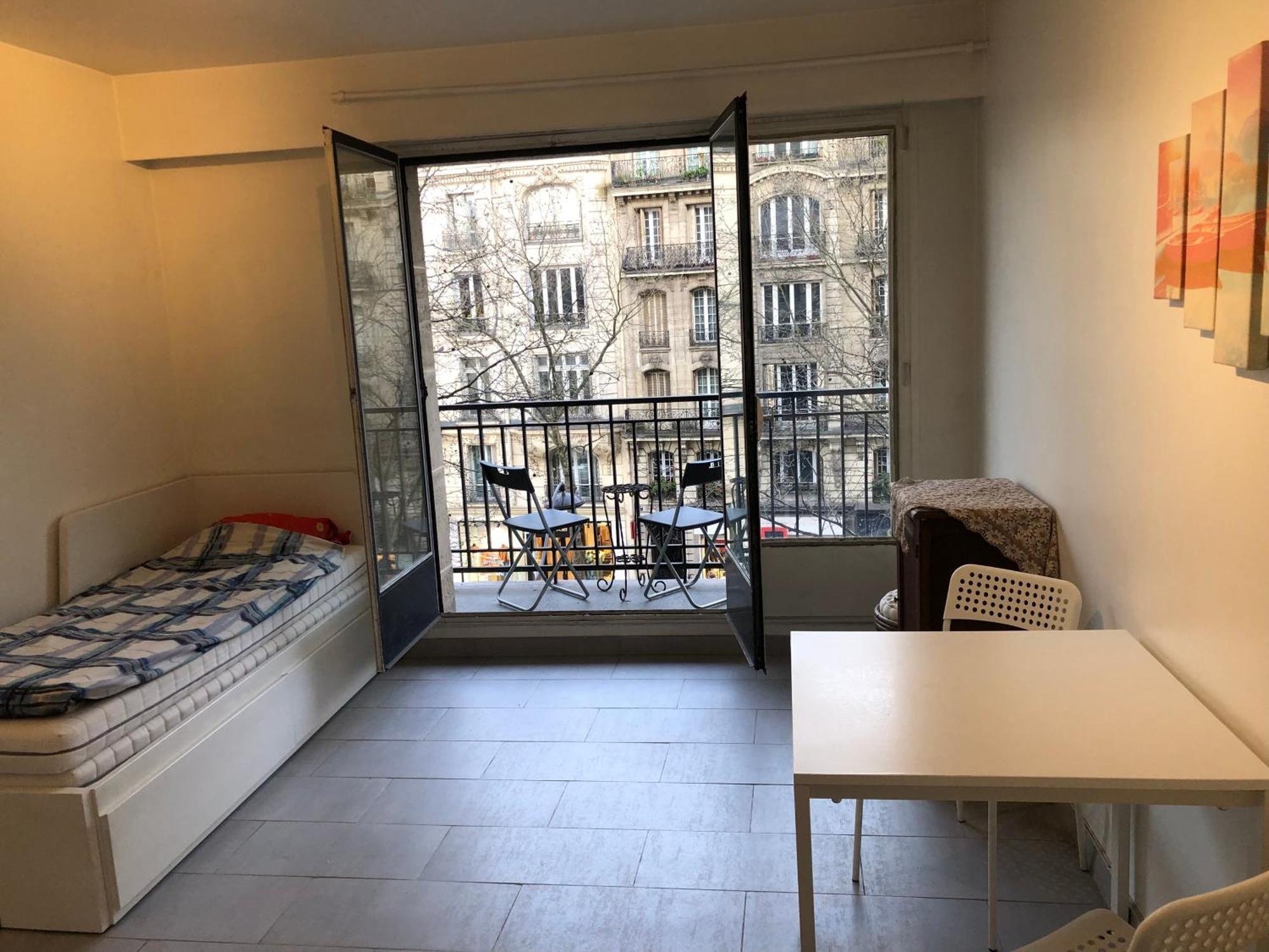 Beautiful Next To Metro Appartement Paris