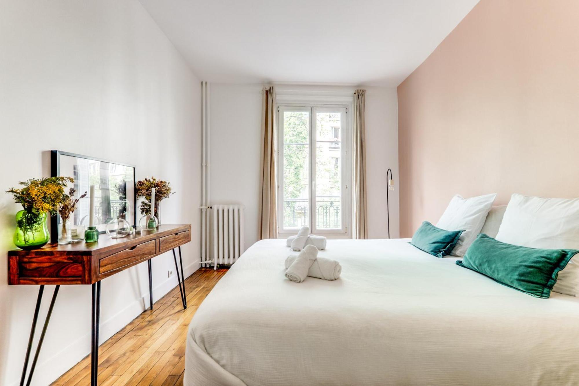 Apartment Superbe Neuf Pres De Montmartre *