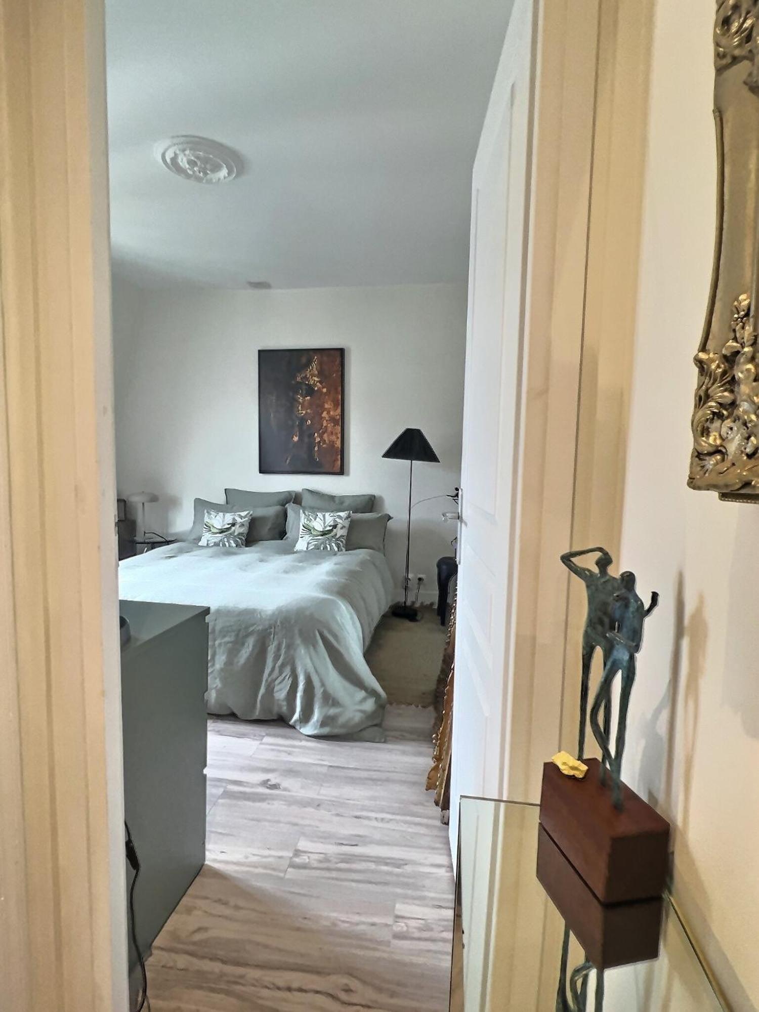 Apartment 11 Quartier Saint Maur, Oberkampf *