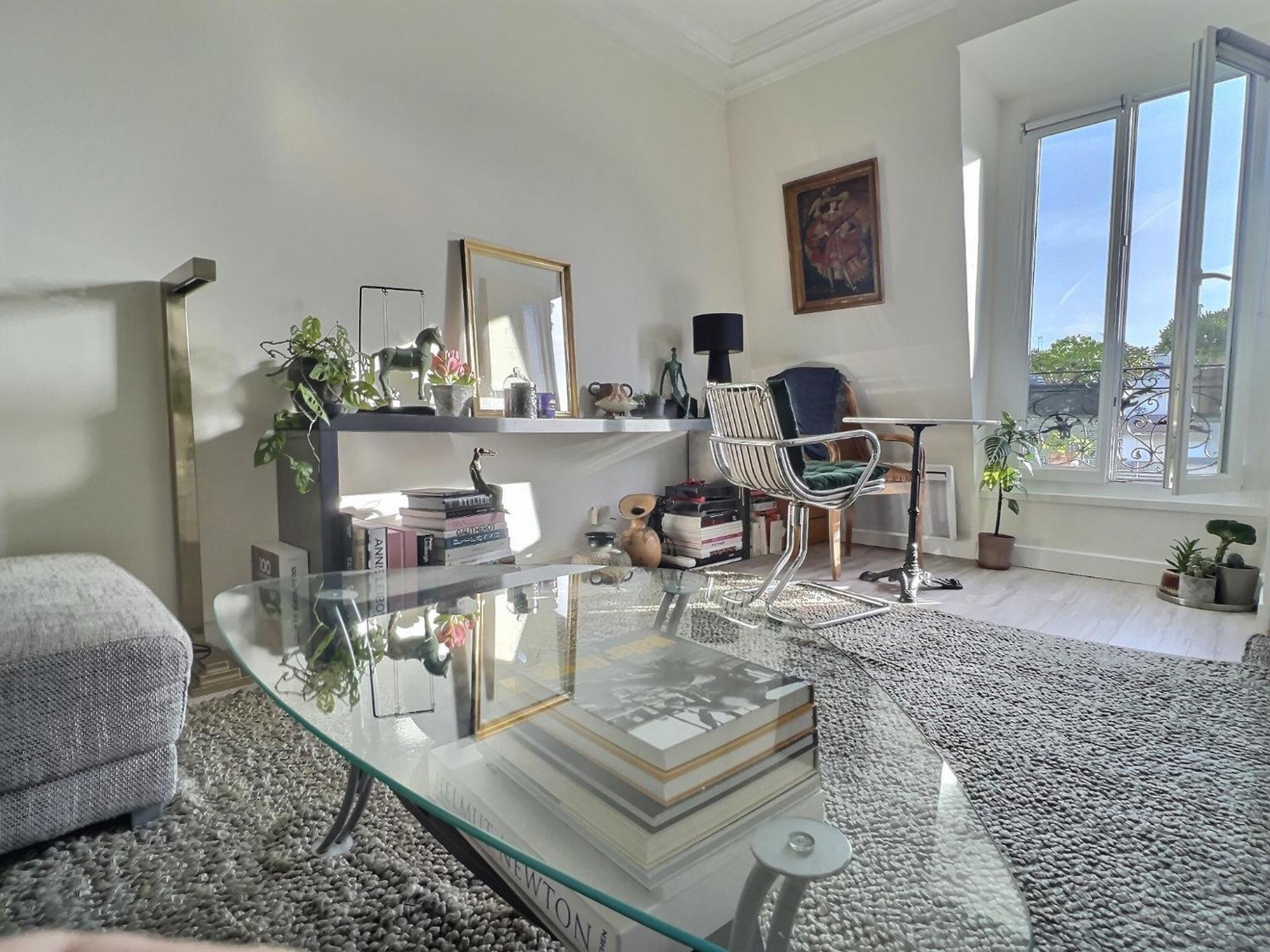 11 Quartier Saint Maur, Oberkampf * Paris