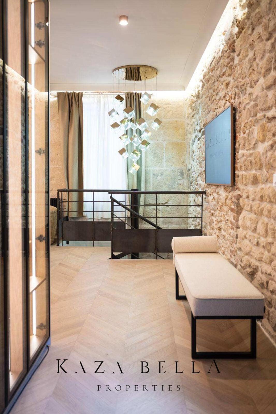 Kaza Bella - Marais Modern Flat With Small Pool Apartment