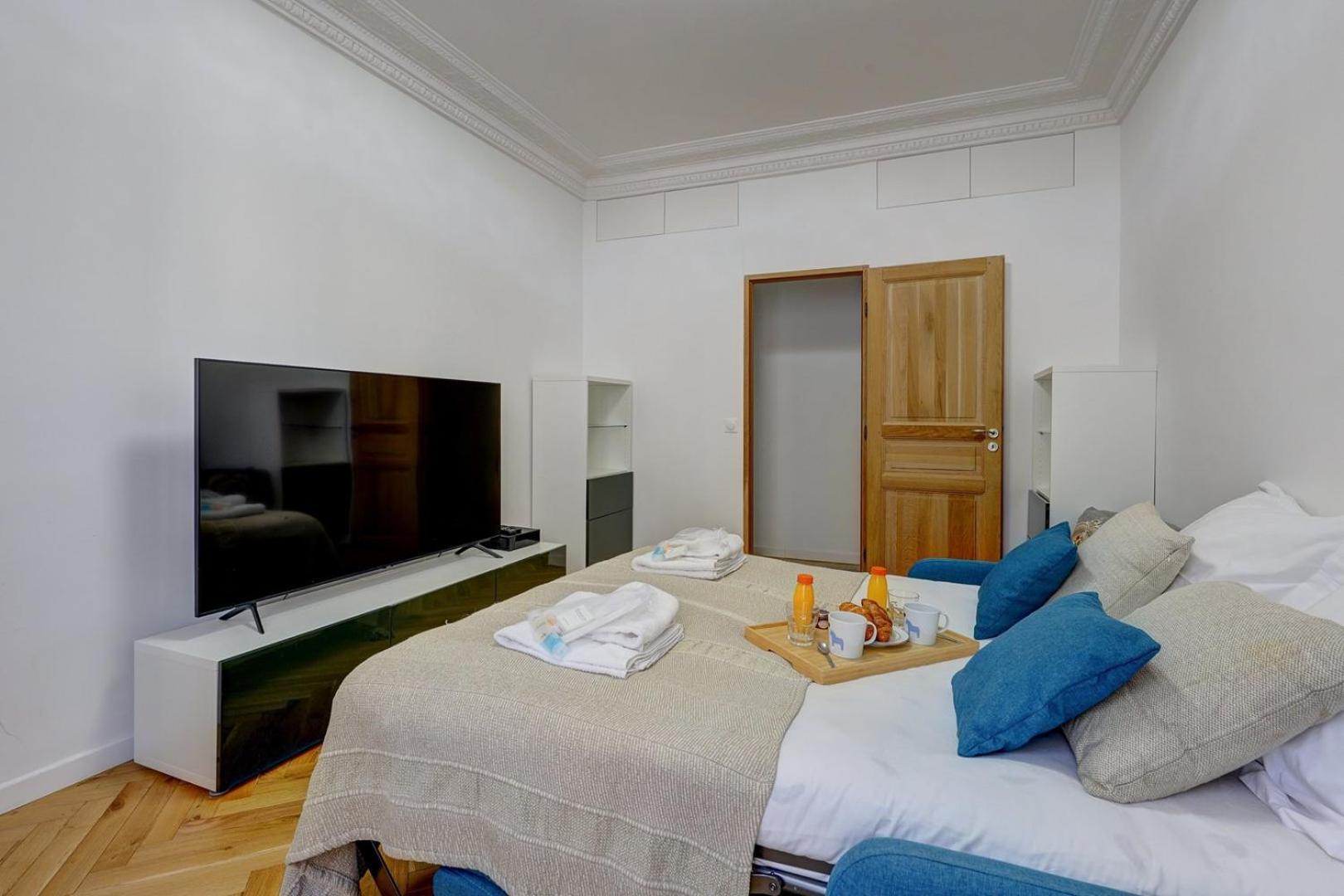 708 Mericourt - Superbe A Apartment *