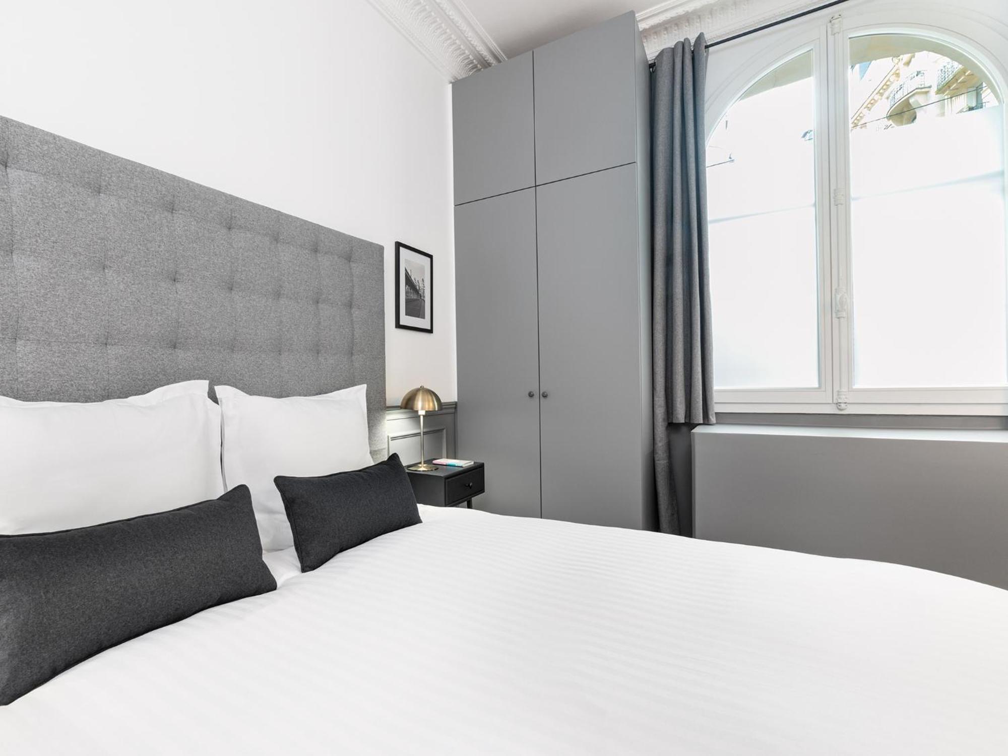 Livinparis - Luxury A/c 4 Bedrooms Auteuil Eiffel Tower Paris