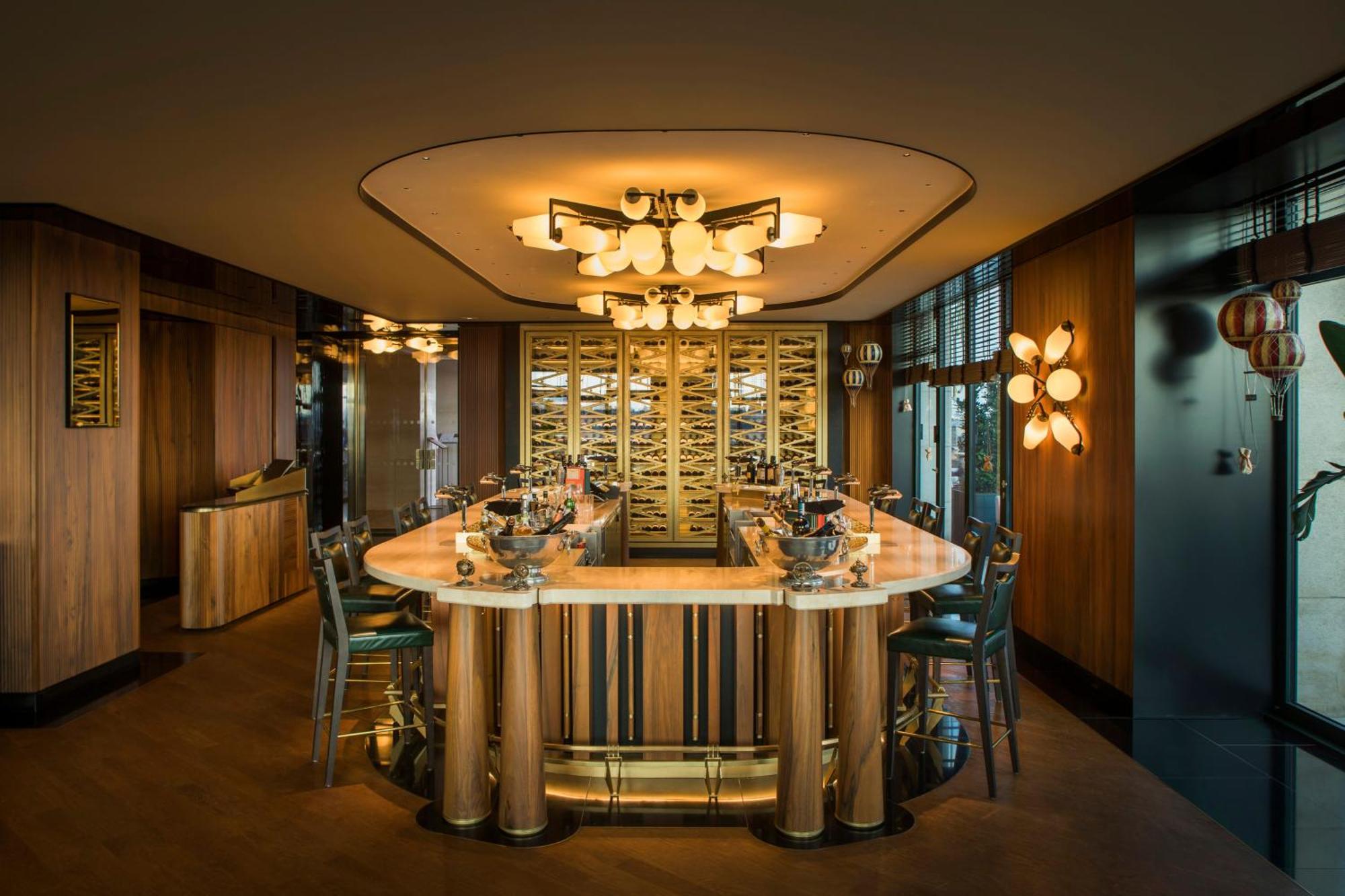 Cheval Blanc & Dior Cheval Blanc Hotel Paris