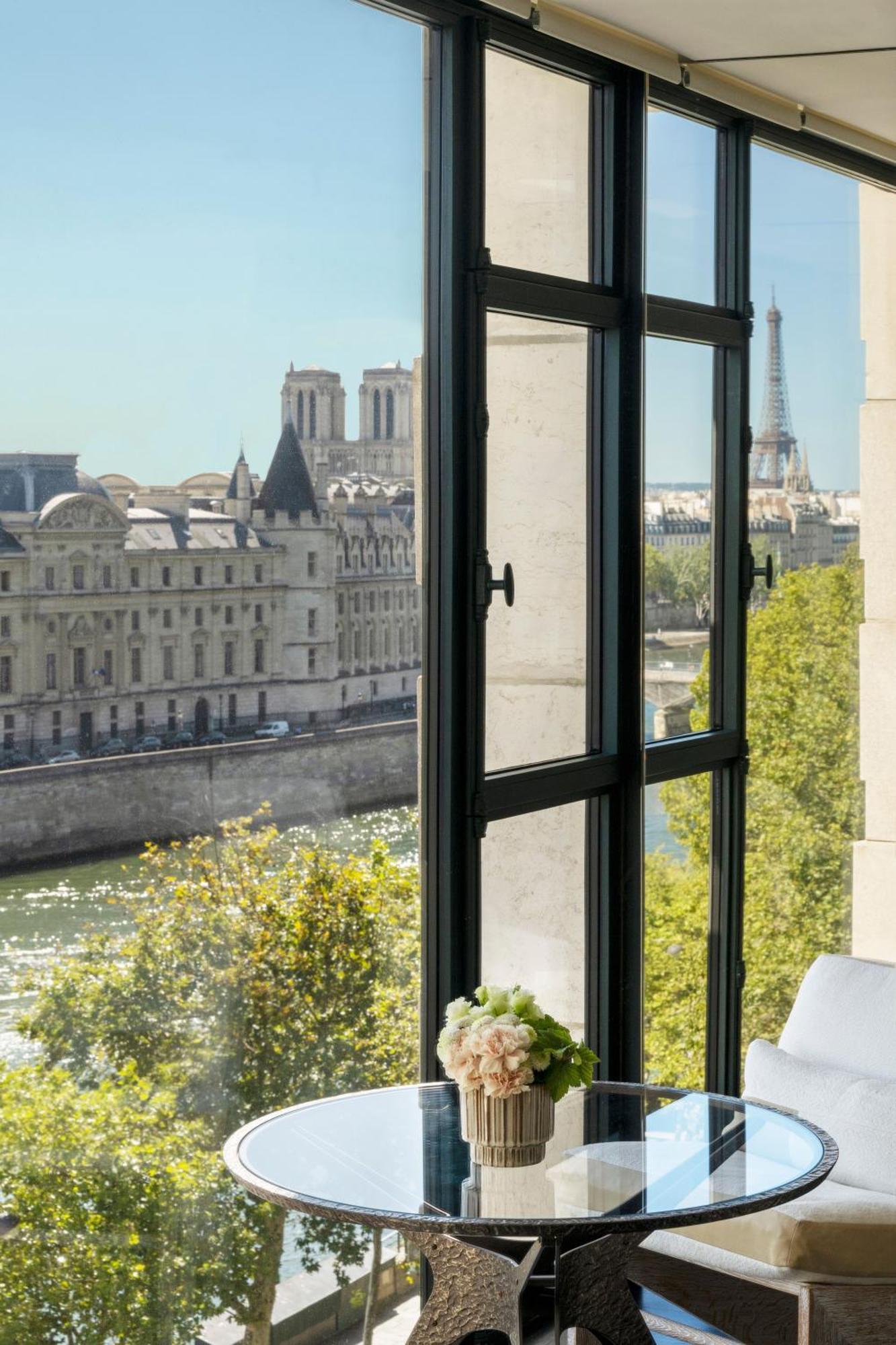 Cheval Blanc & Dior Cheval Blanc Hotel Paris