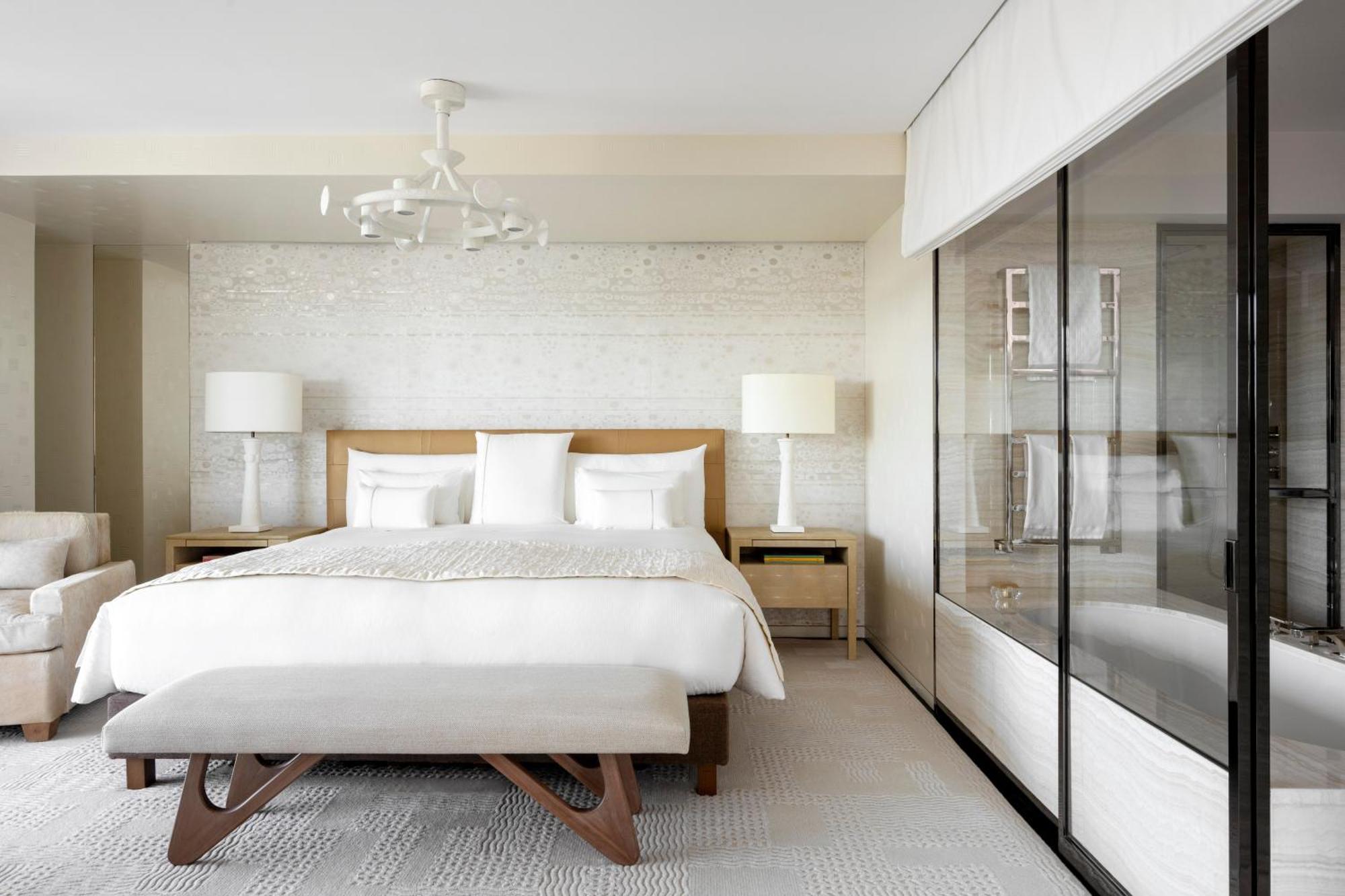 Hotel Cheval Blanc & Dior Cheval Blanc Paris