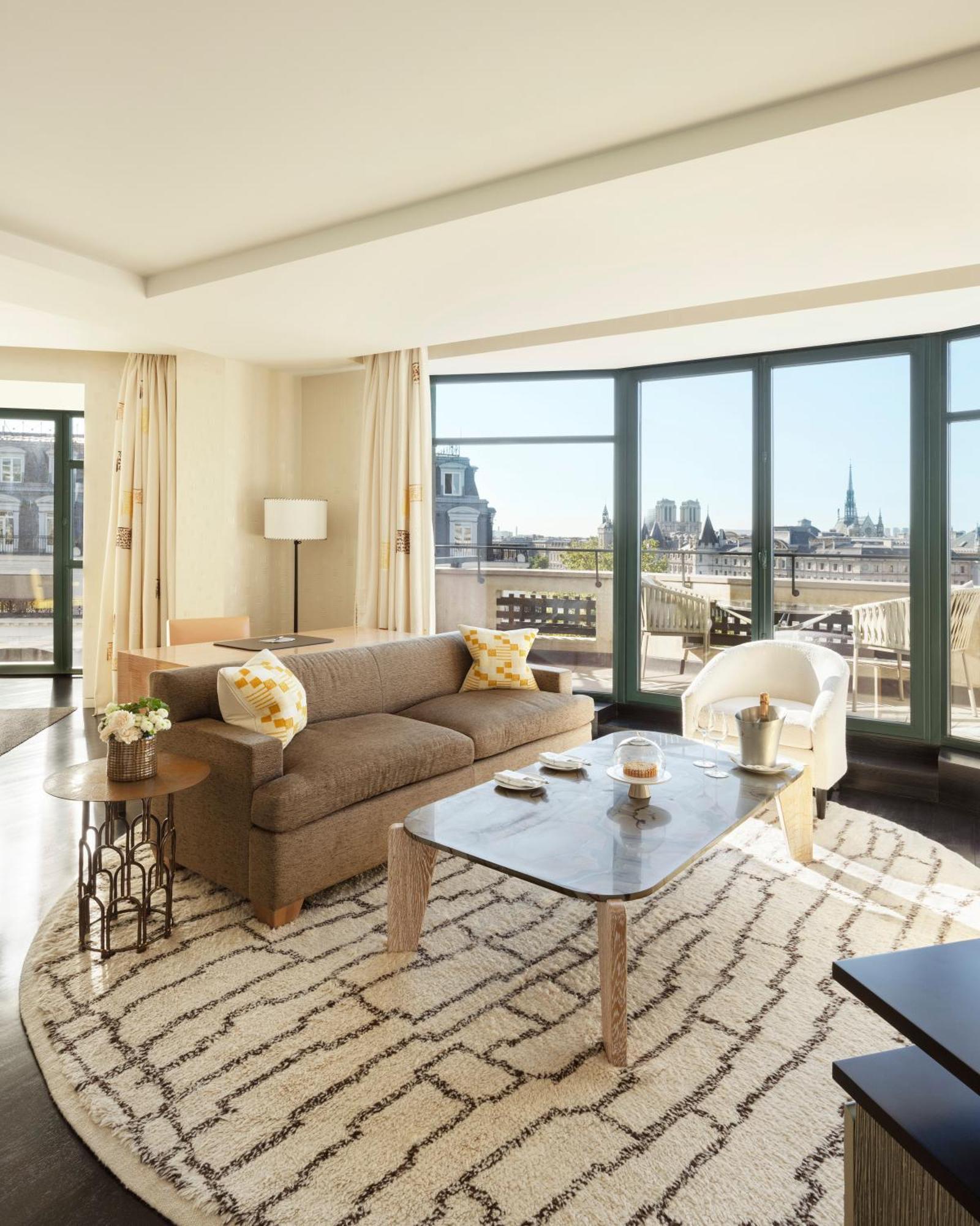 Cheval Blanc & Dior Cheval Blanc 5* Paris