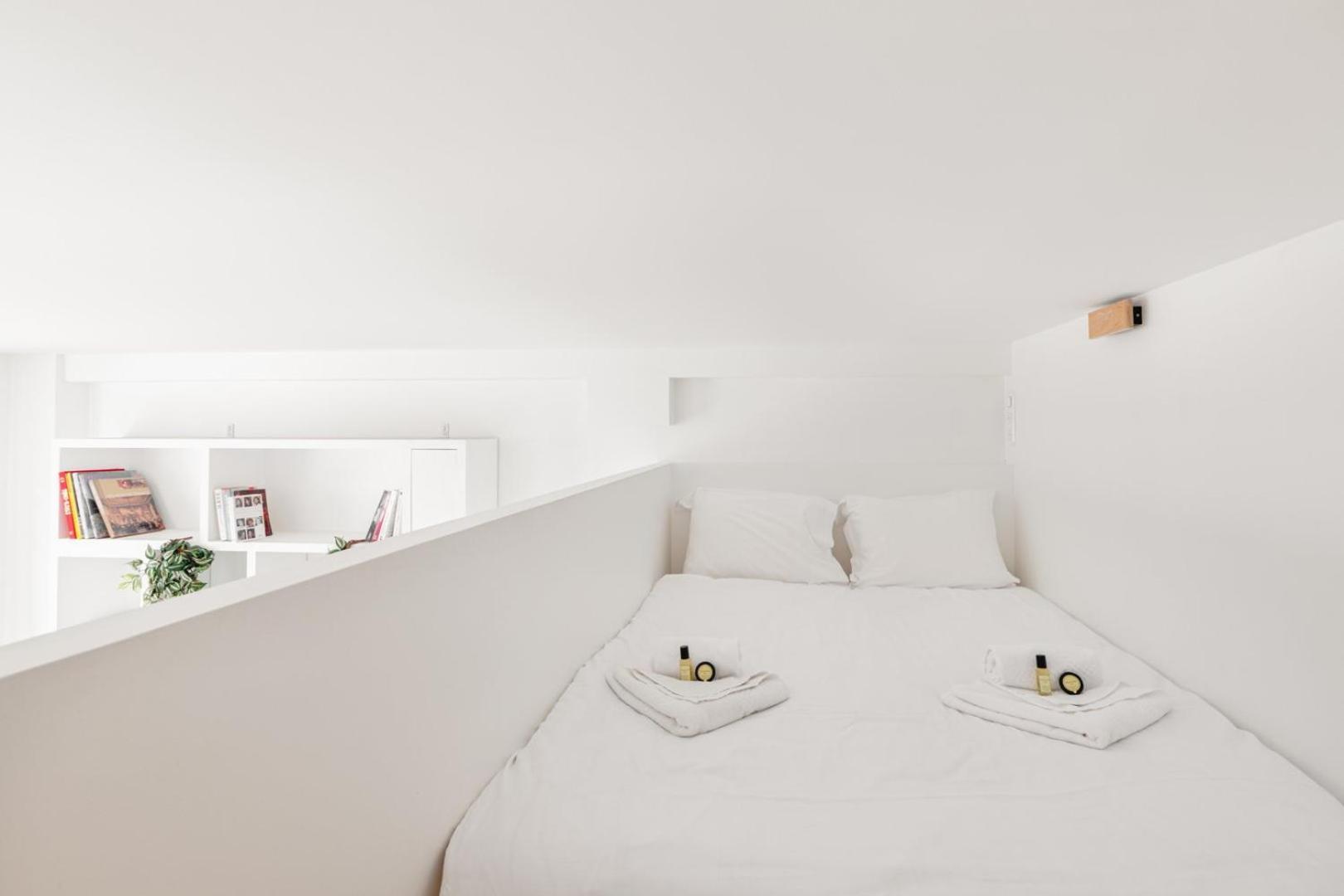 Disponible - - Equipped Souplex - From 1 To 6 Guests - Entry From 3pm - Departure Up To 11am *