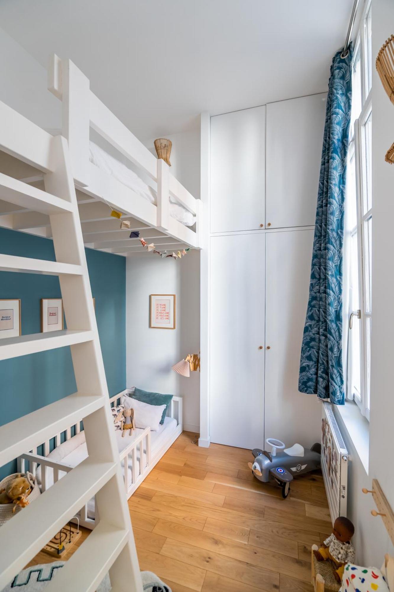 Veeve - Wondrous In White Paris