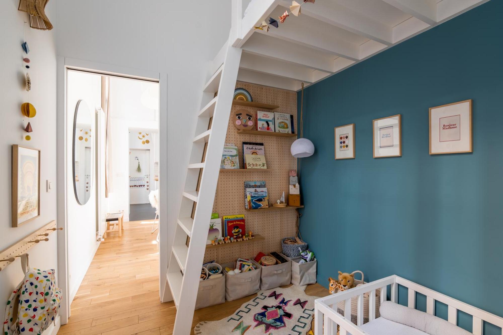 Veeve - Wondrous In White Apartment Paris