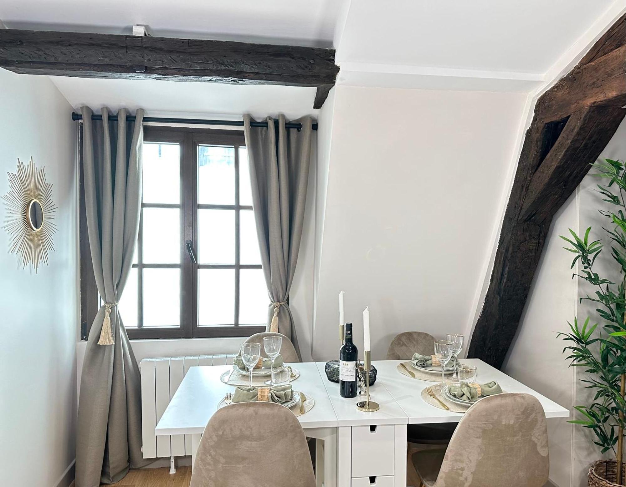 Le Marais' Finest Luxurious Apartment *